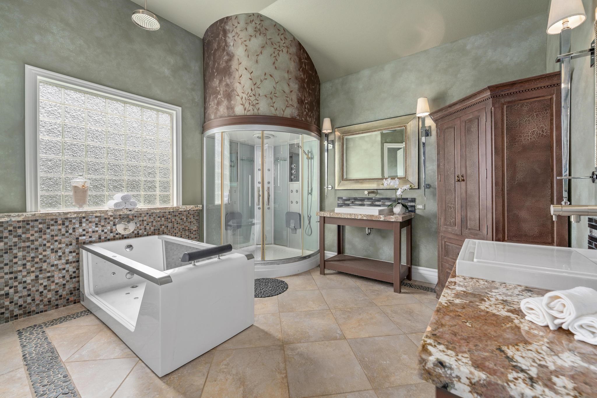10817 E Glengate Circle Wichita KS 67206