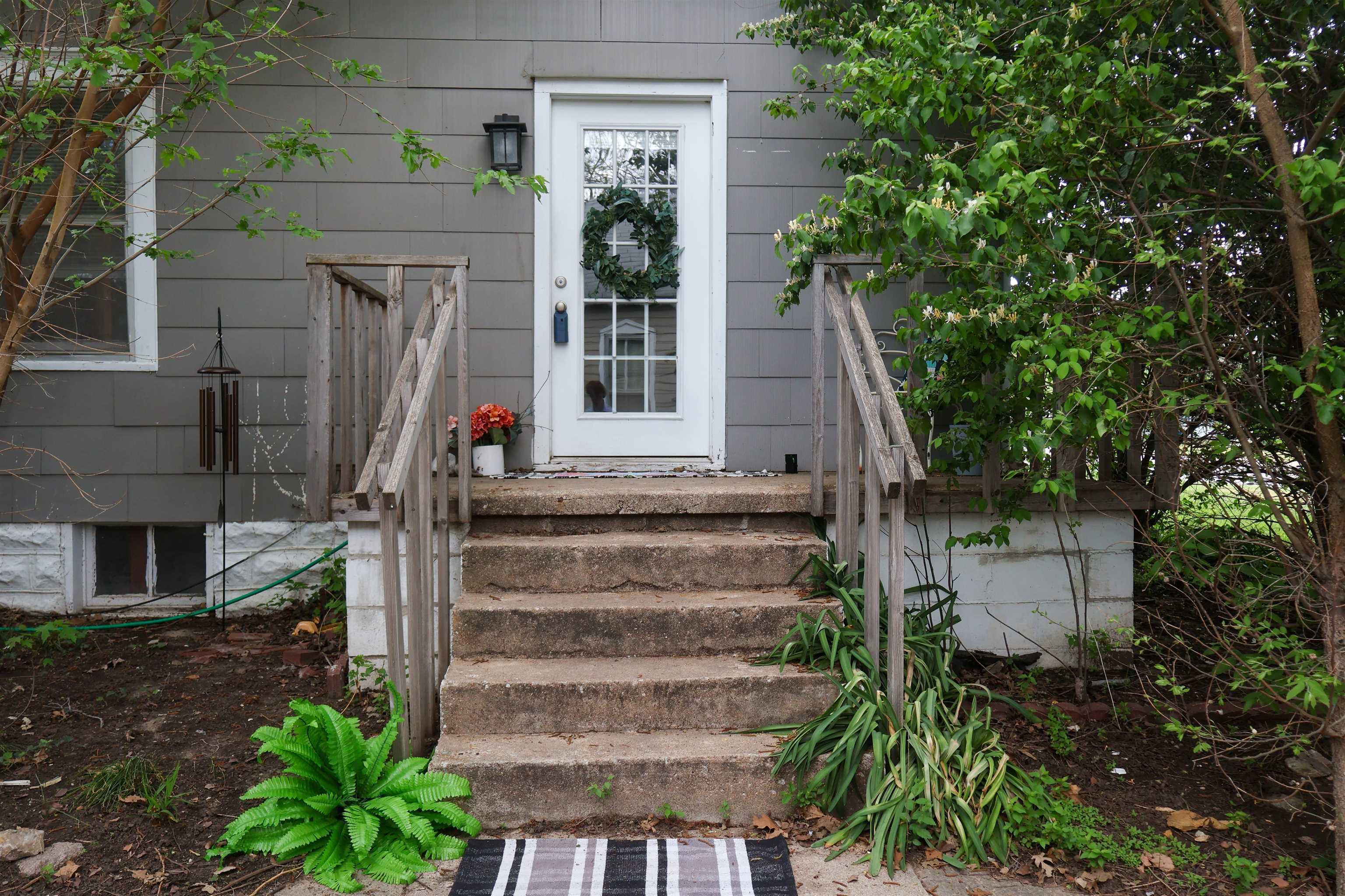 223 W 12th Street Newton KS 67114