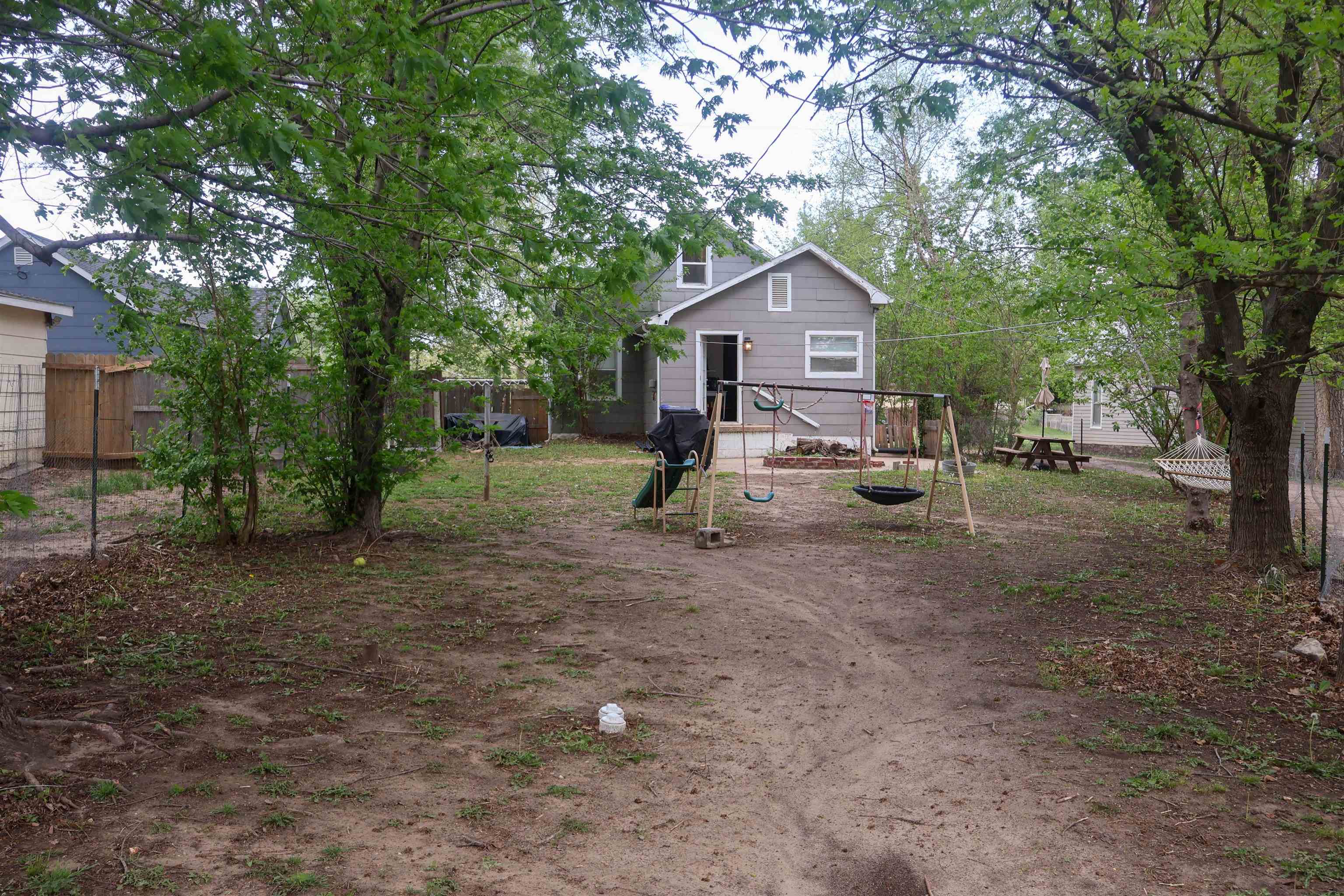 223 W 12th Street Newton KS 67114