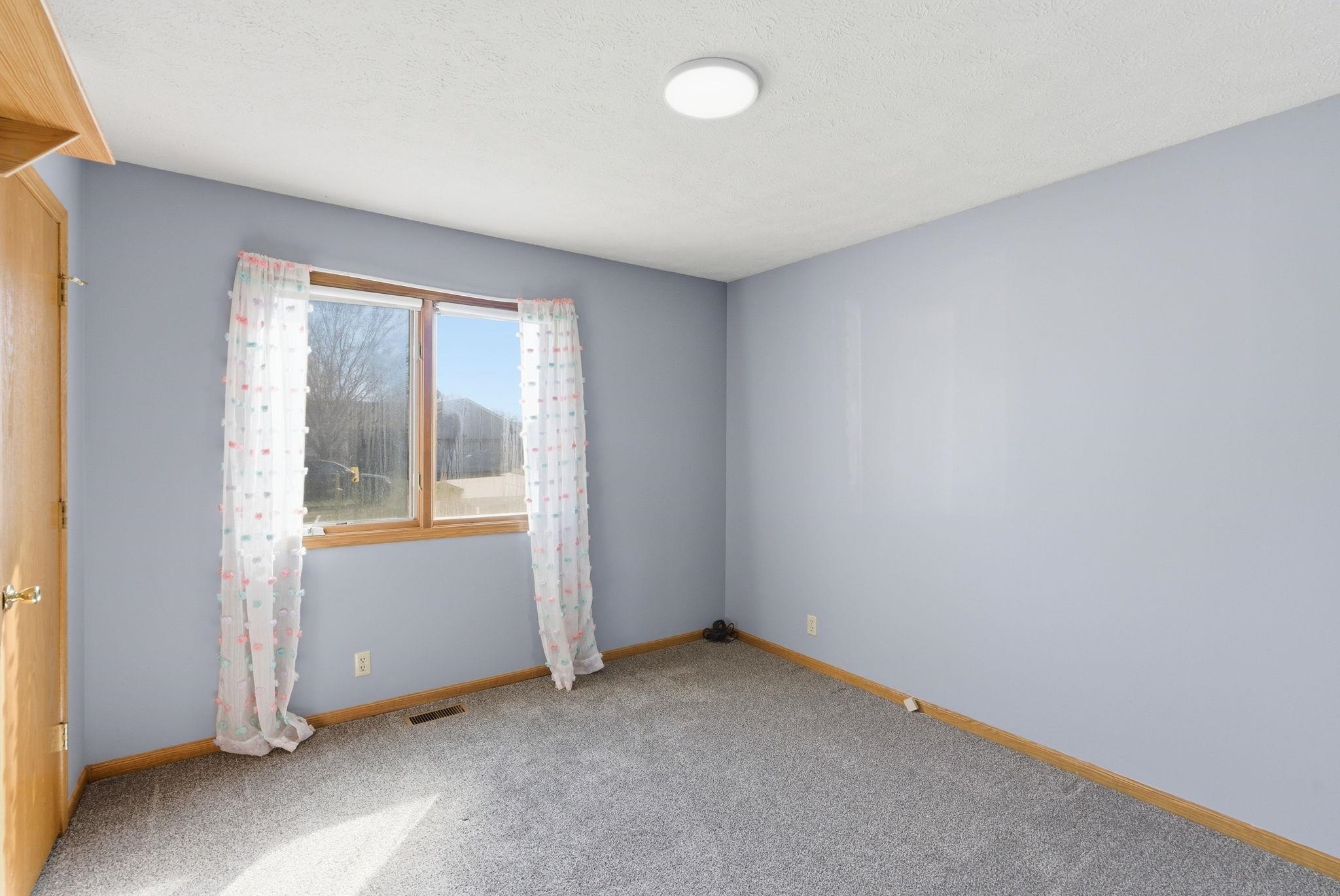 1137 N Burrows Street Belle Plaine KS 67013