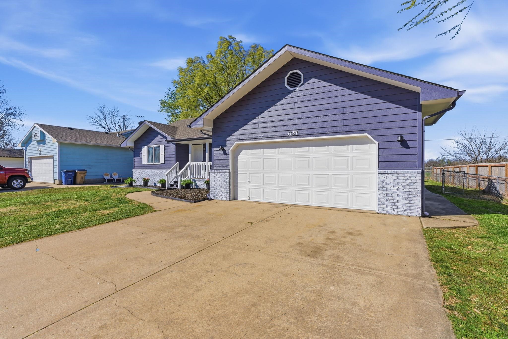 1137 N Burrows Street Belle Plaine KS 67013