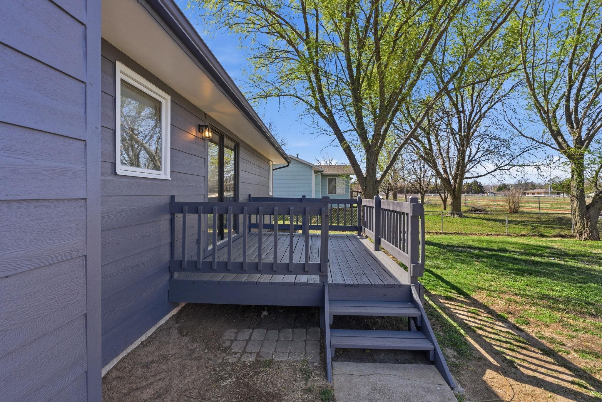 1137 N Burrows Street Belle Plaine KS 67013