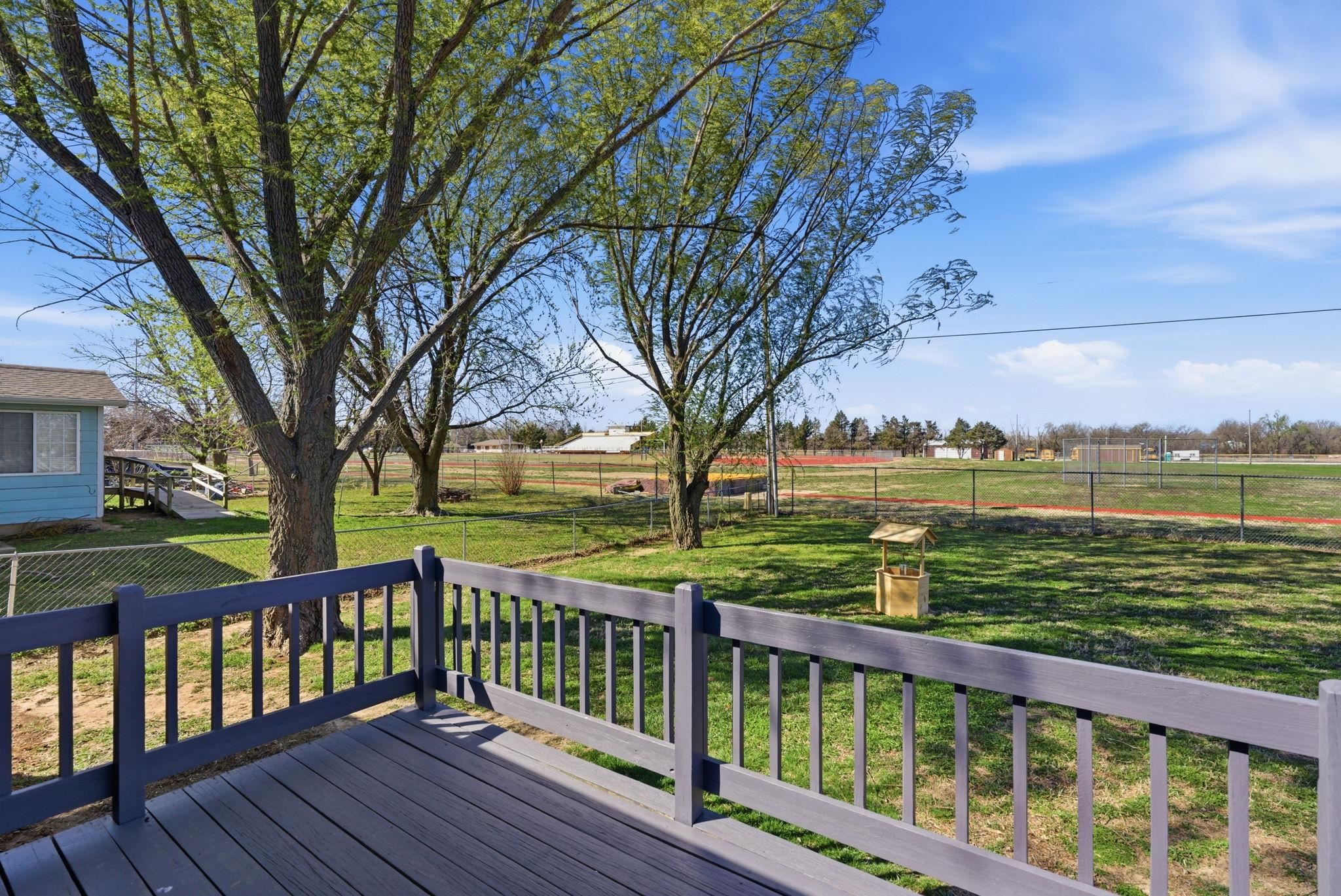 1137 N Burrows Street Belle Plaine KS 67013