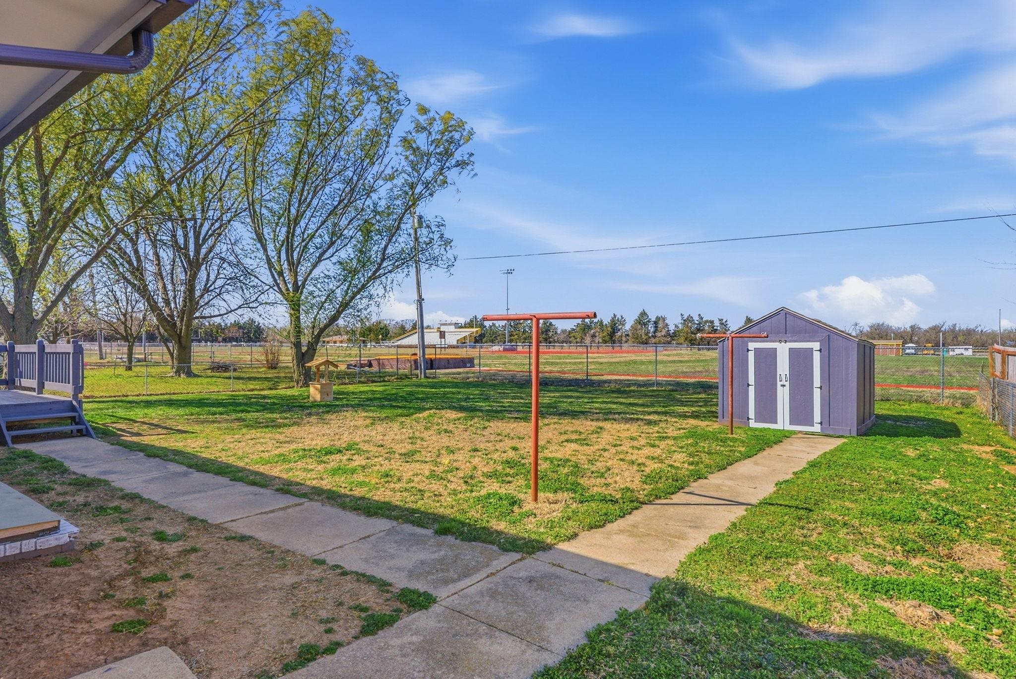 1137 N Burrows Street Belle Plaine KS 67013