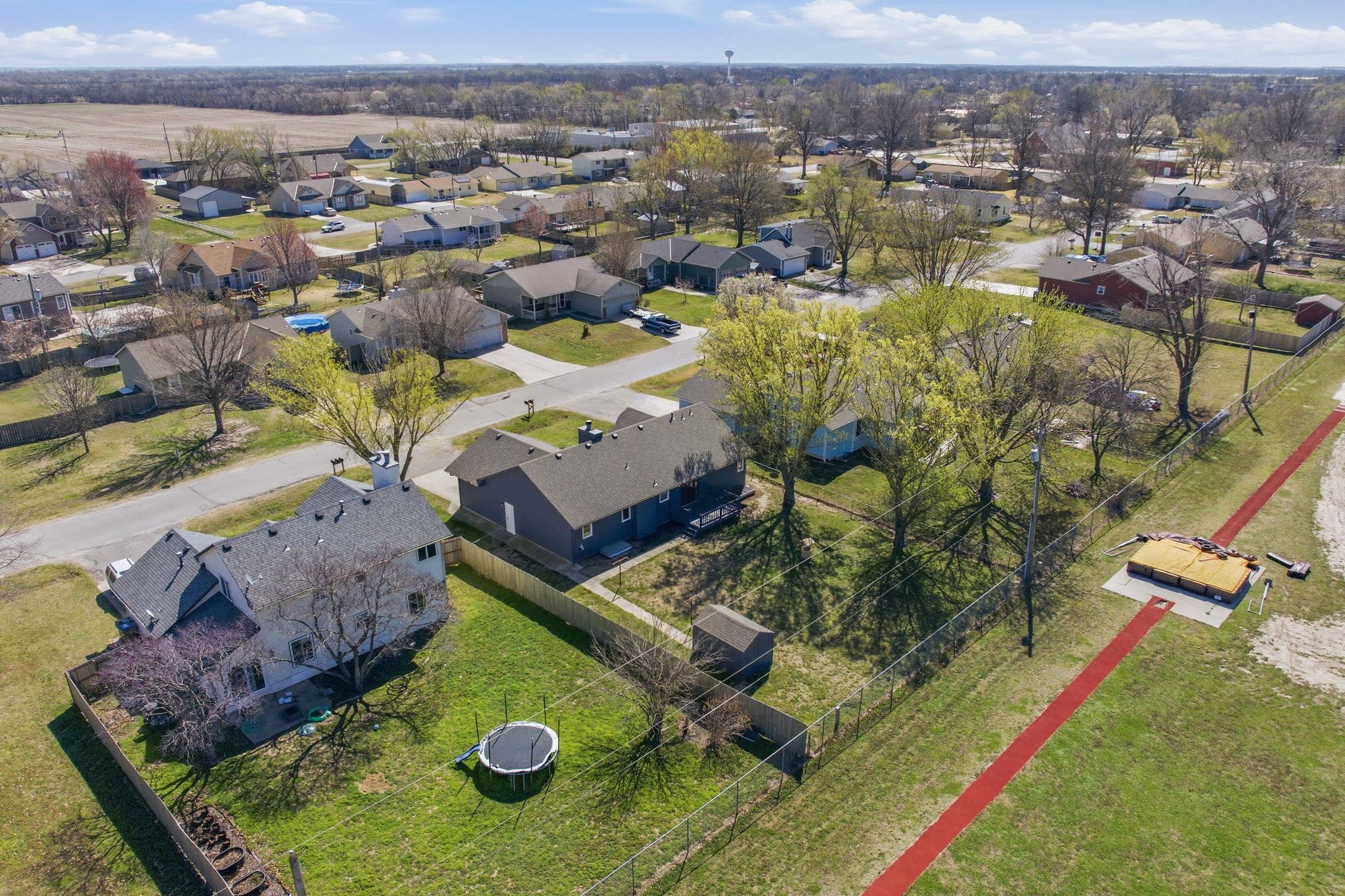 1137 N Burrows Street Belle Plaine KS 67013