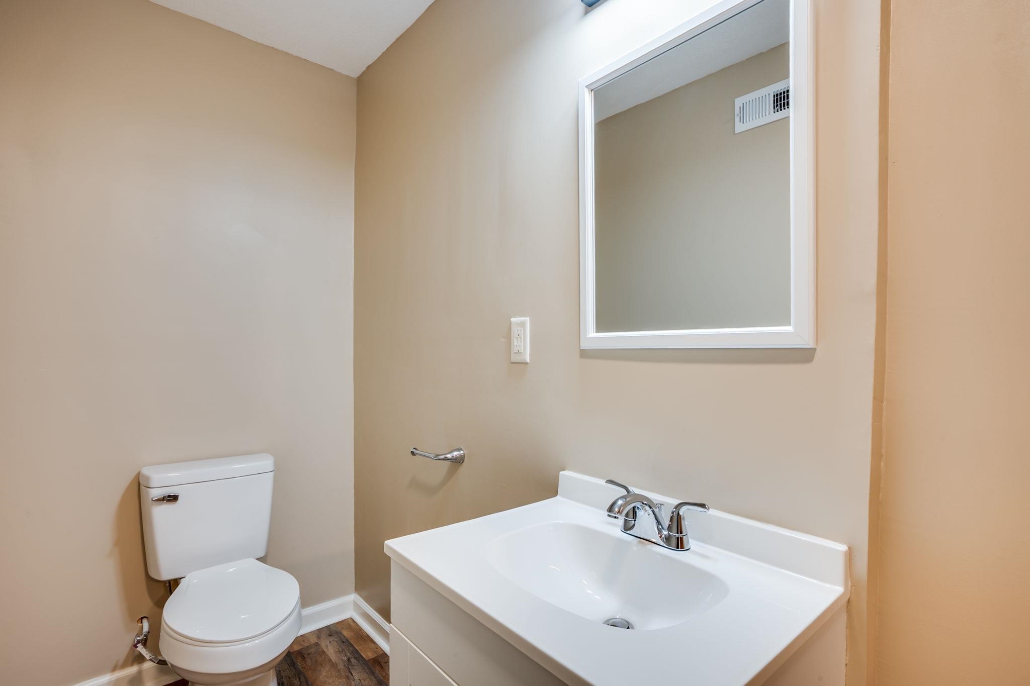 1728 Dearborn Street Augusta KS 67010