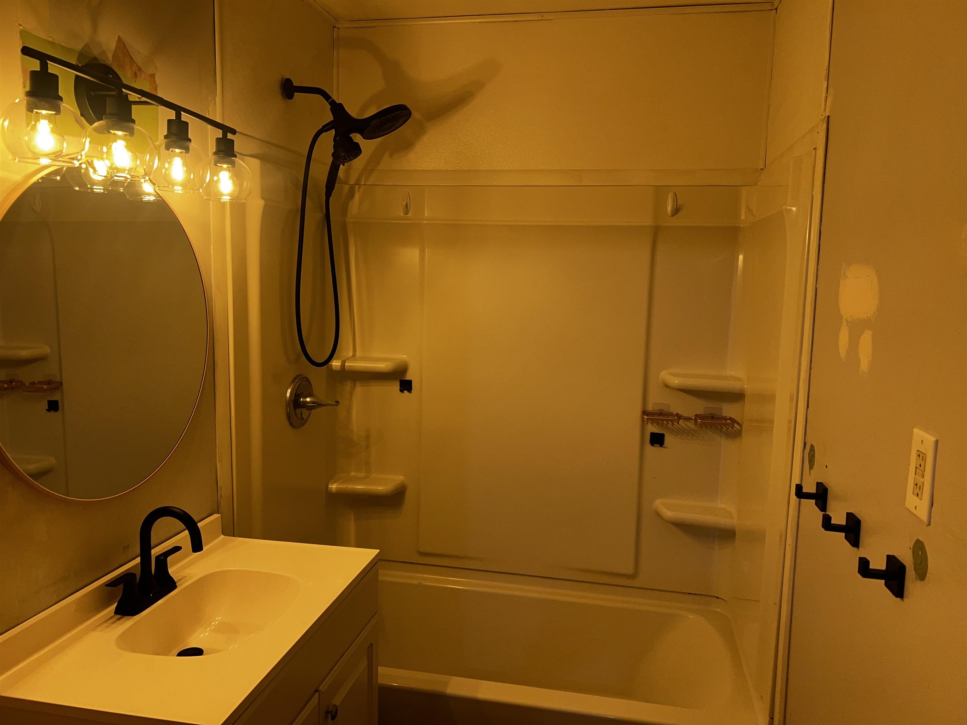 712 N 8 Arkansas City KS 67005