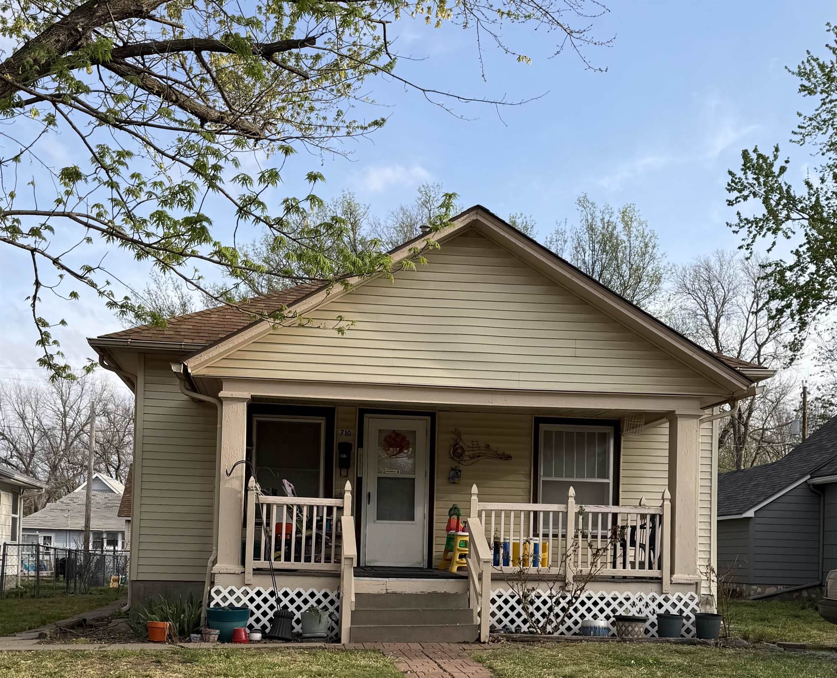 710 E 14th Avenue Winfield KS 67156