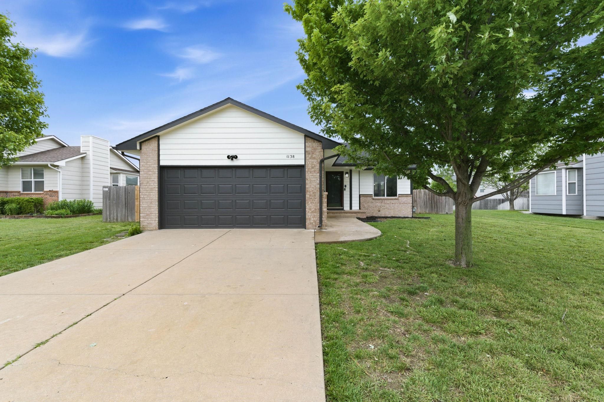 1138 W Sumac Andover KS 67002