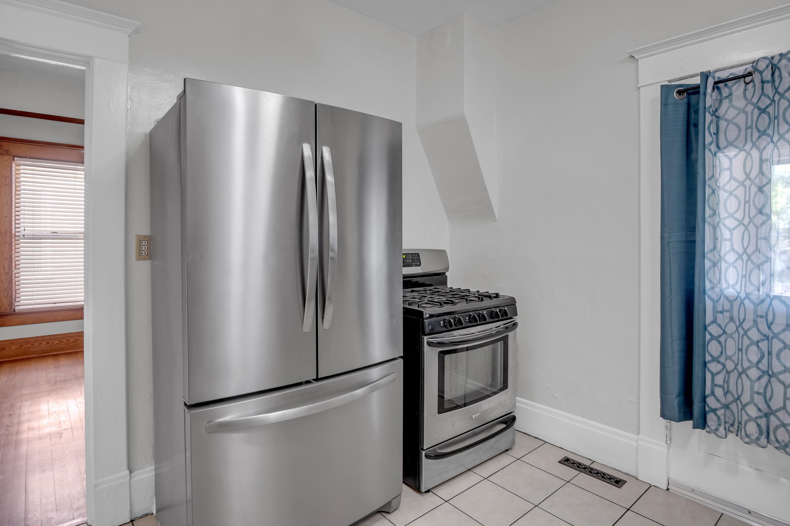 221 E 10th Newton KS 67114