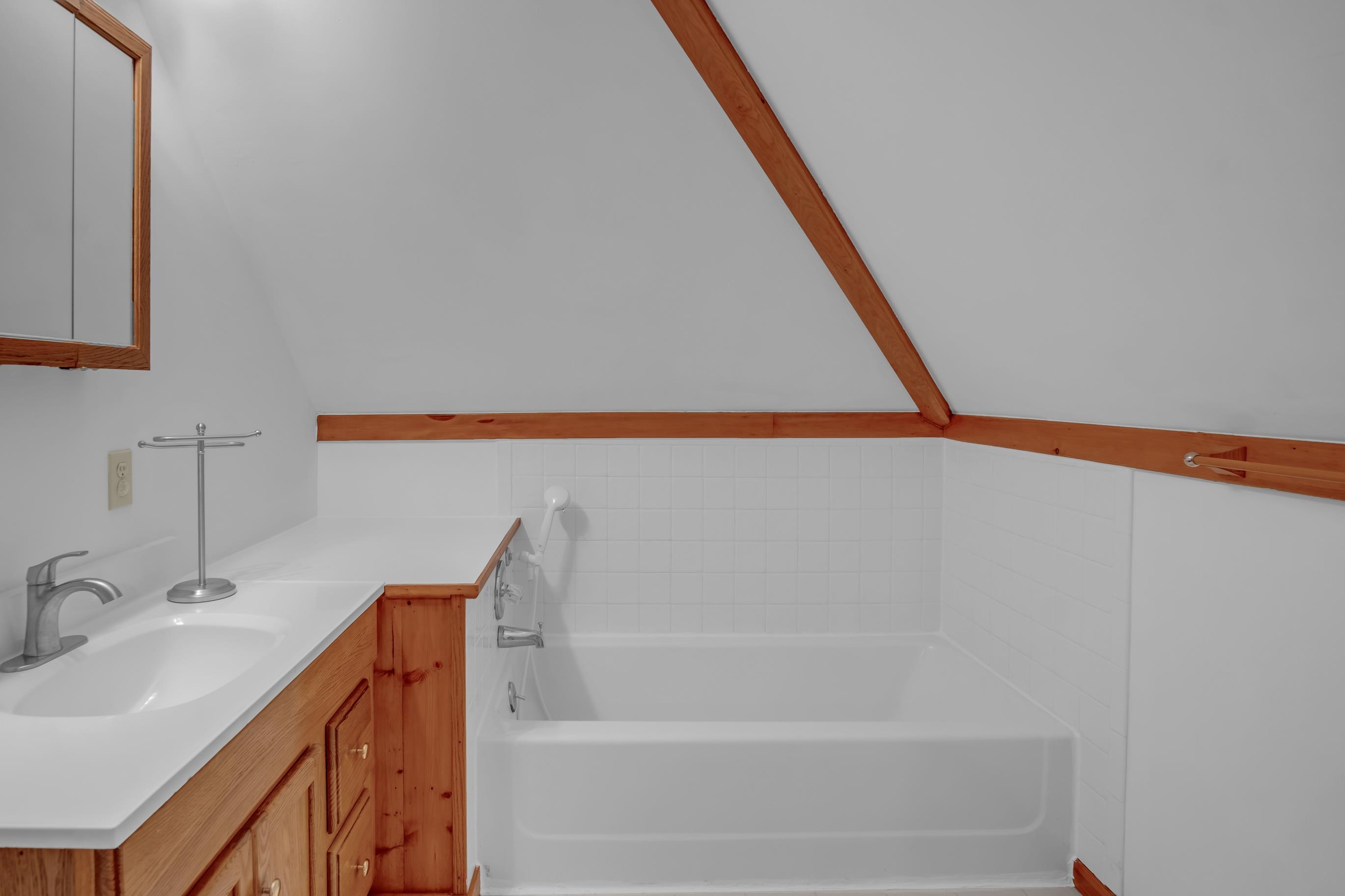 221 E 10th Newton KS 67114