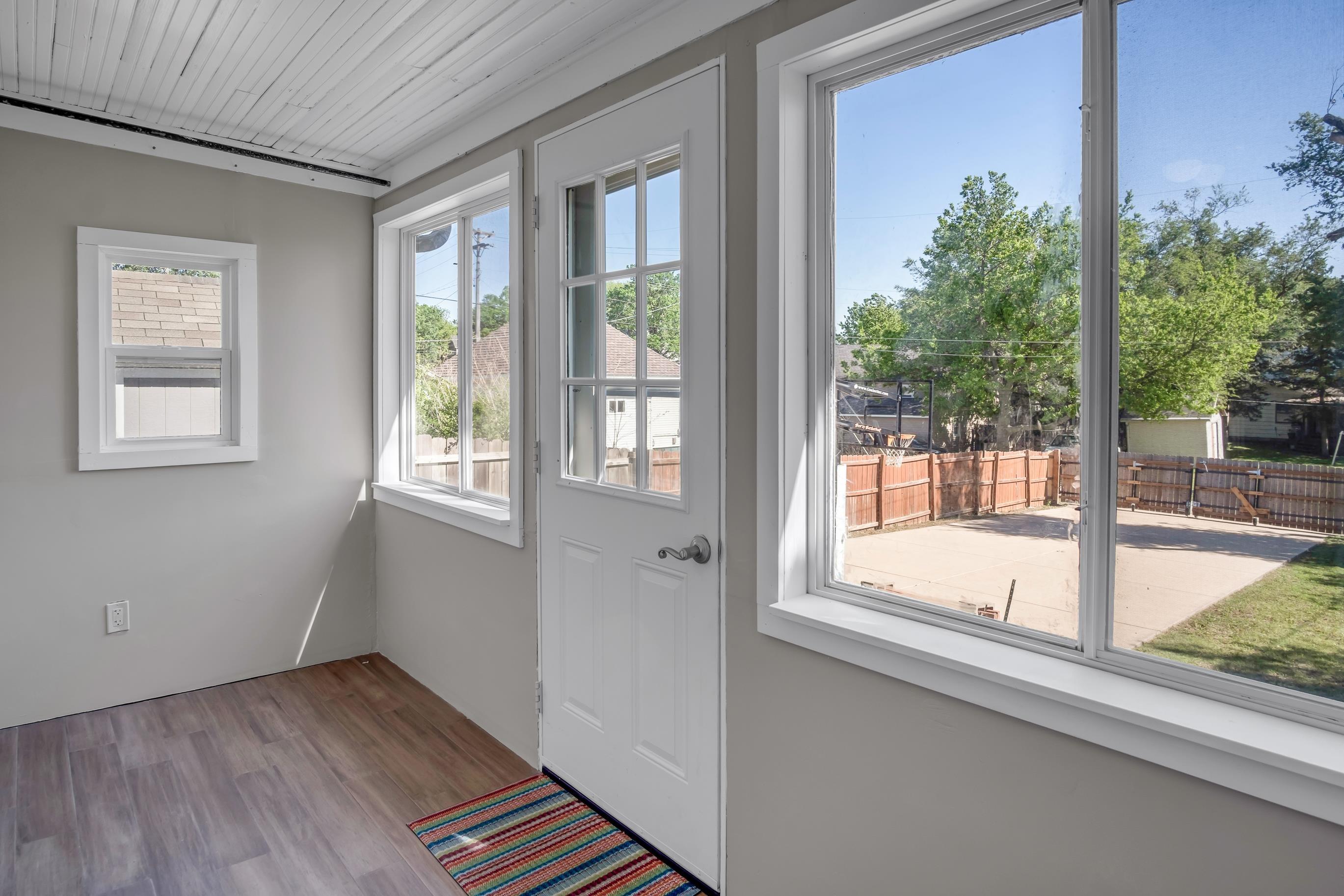 221 E 10th Newton KS 67114