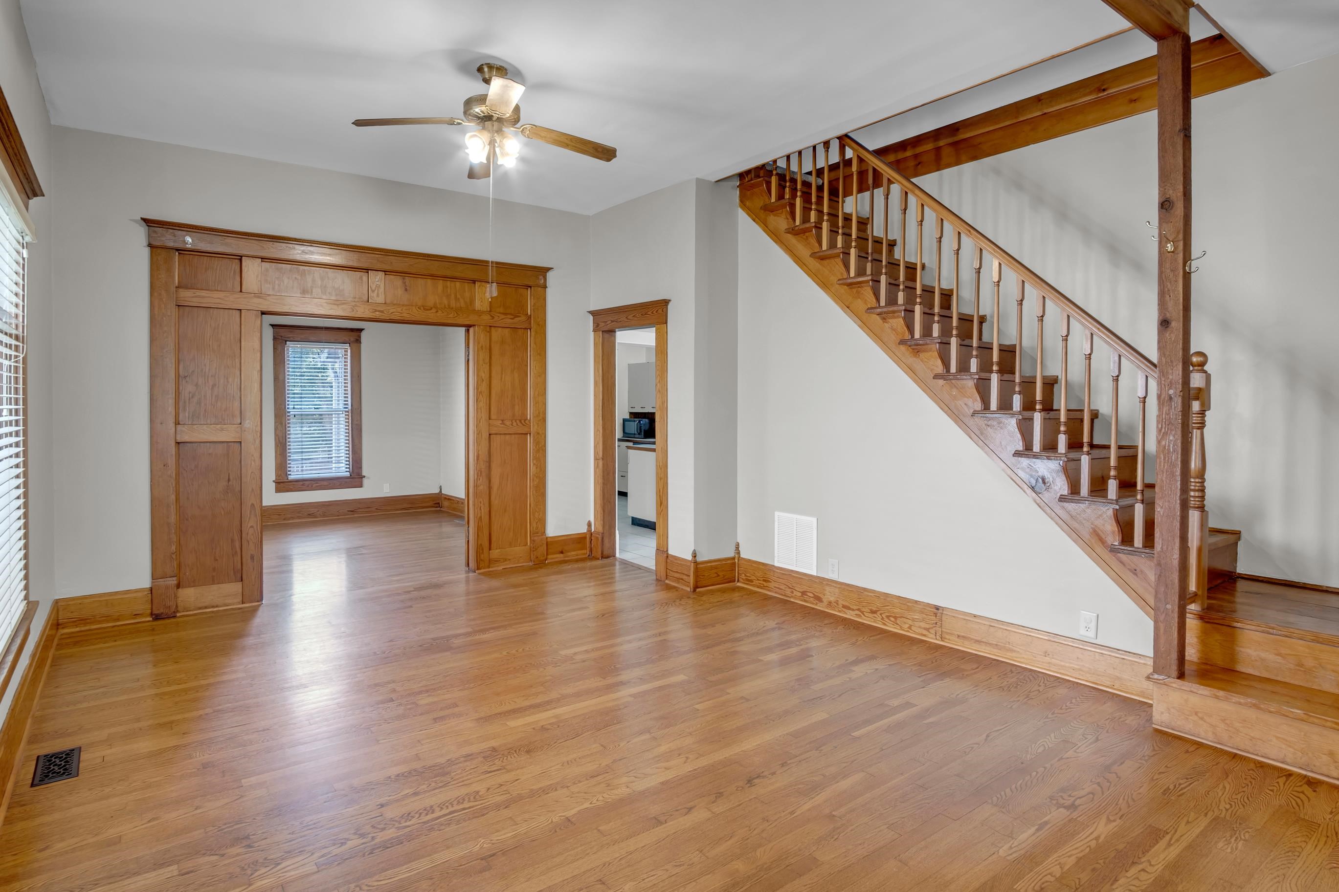 221 E 10th Newton KS 67114