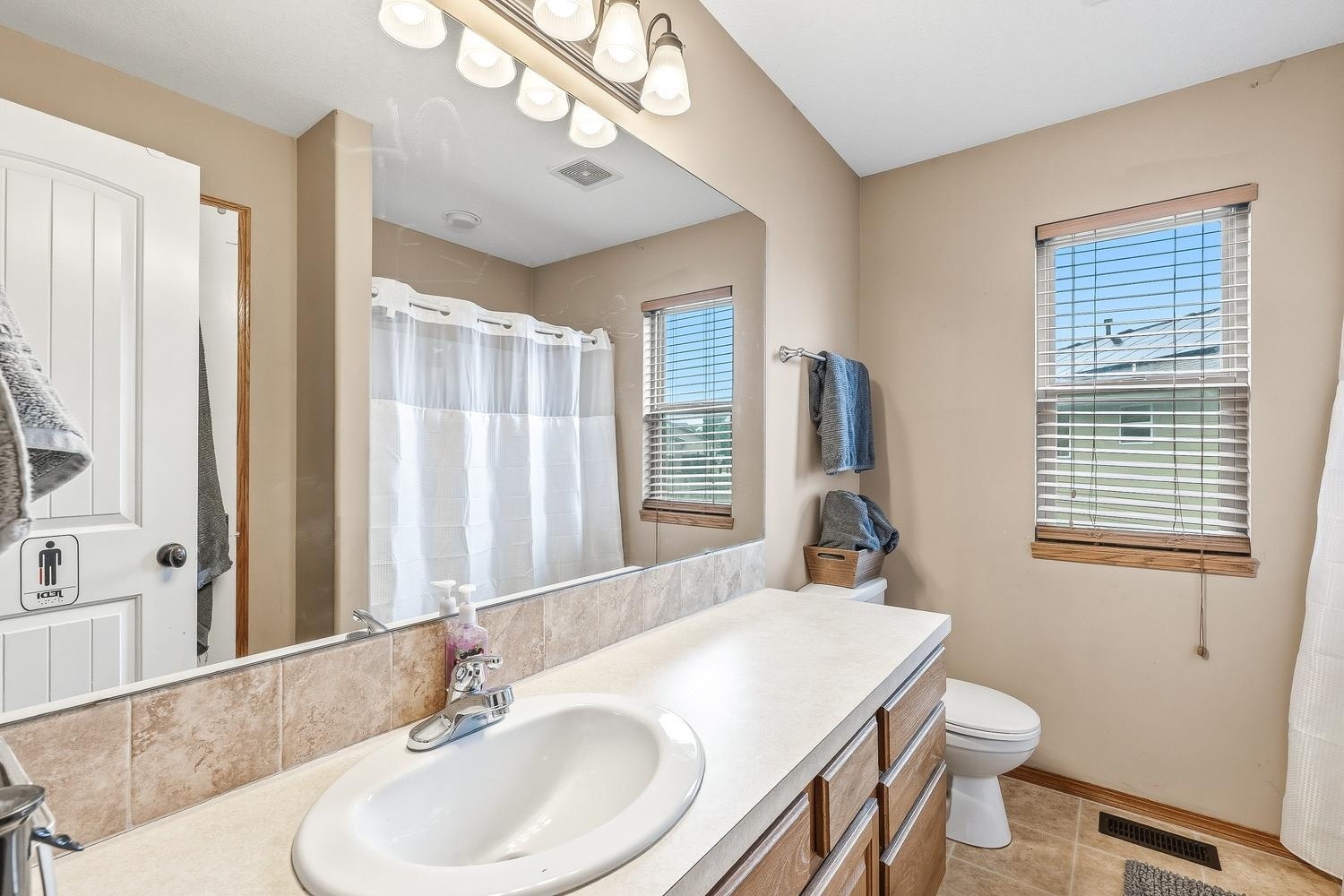 3590 N Forest Ridge Wichita KS 67205