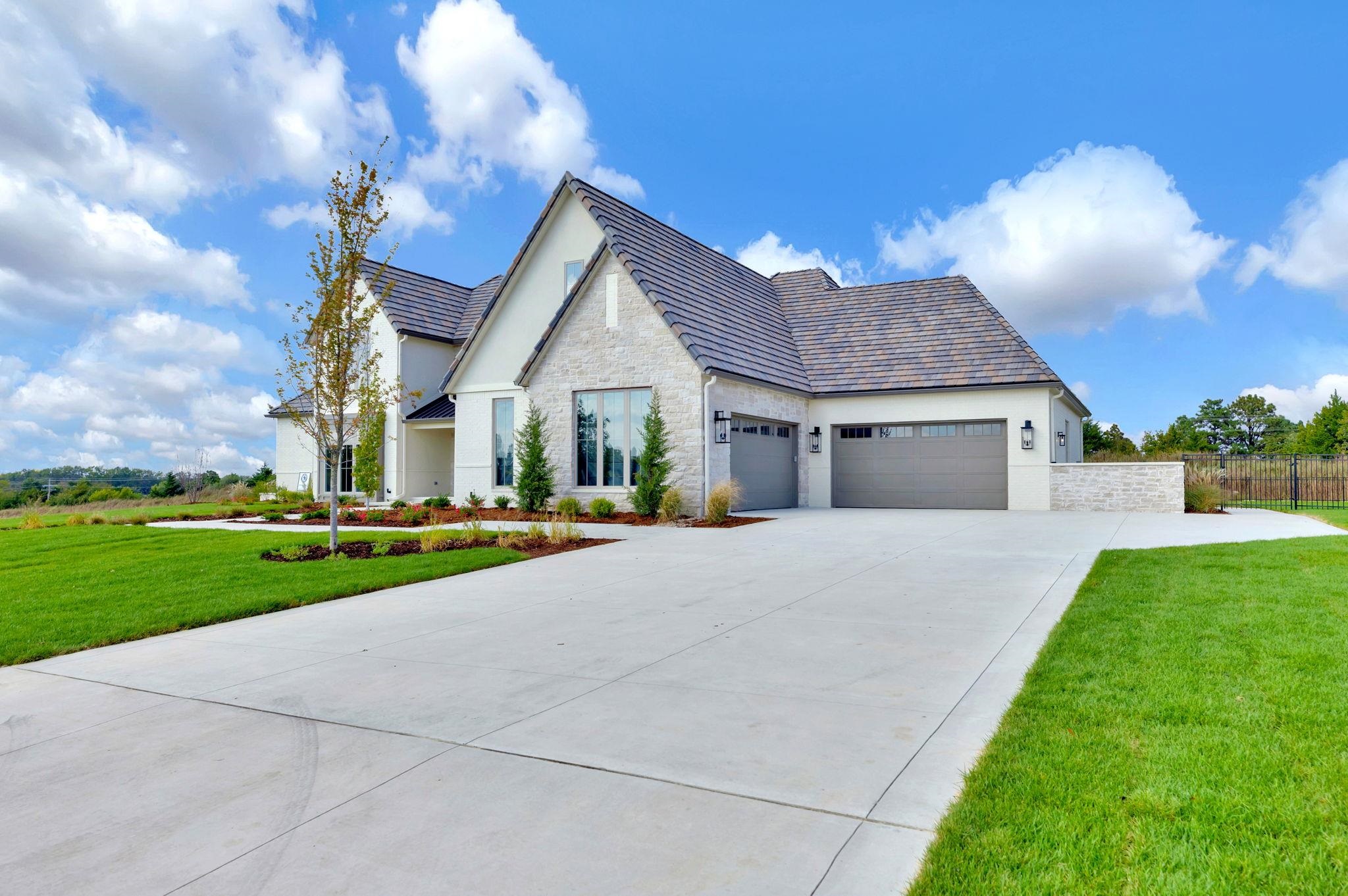 1102 E Flint Hills National Parkway Andover KS 67002