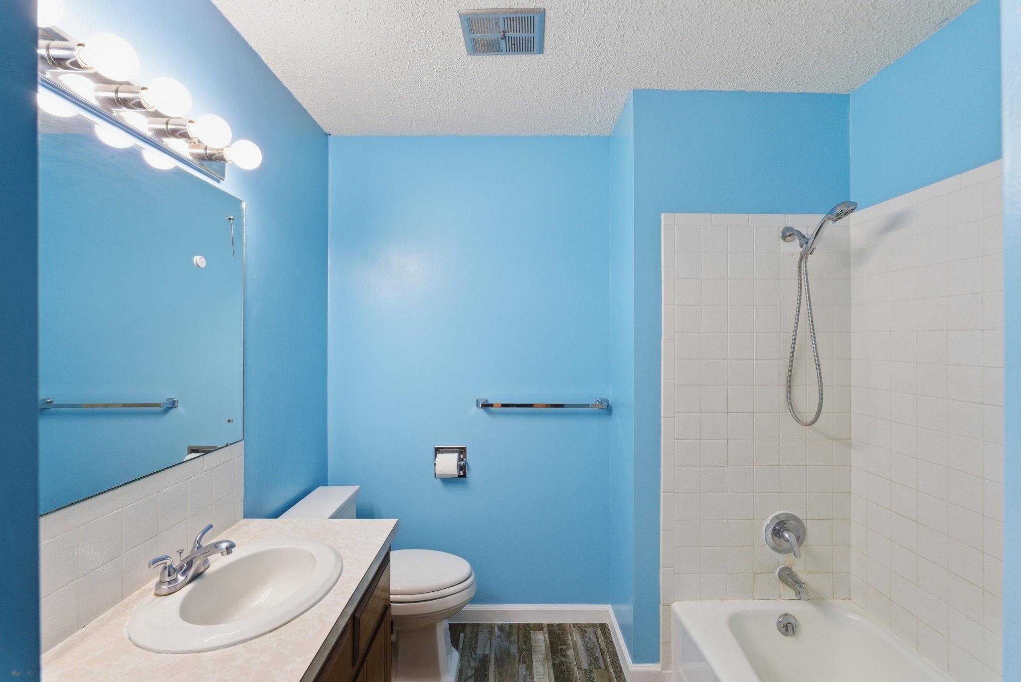 28 Harris Rose Hill KS 67133