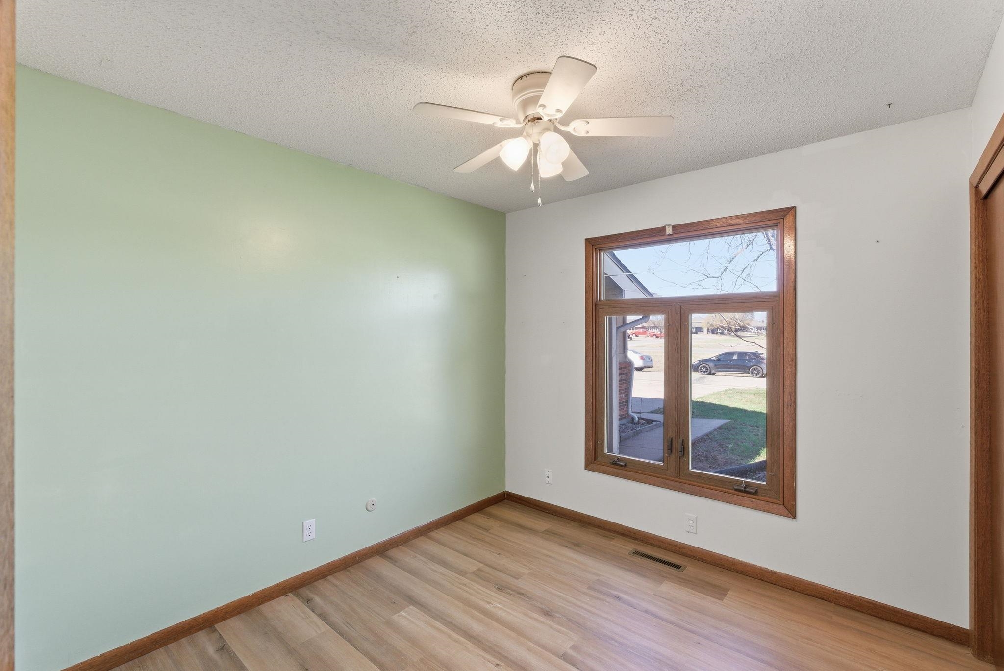 28 Harris Rose Hill KS 67133