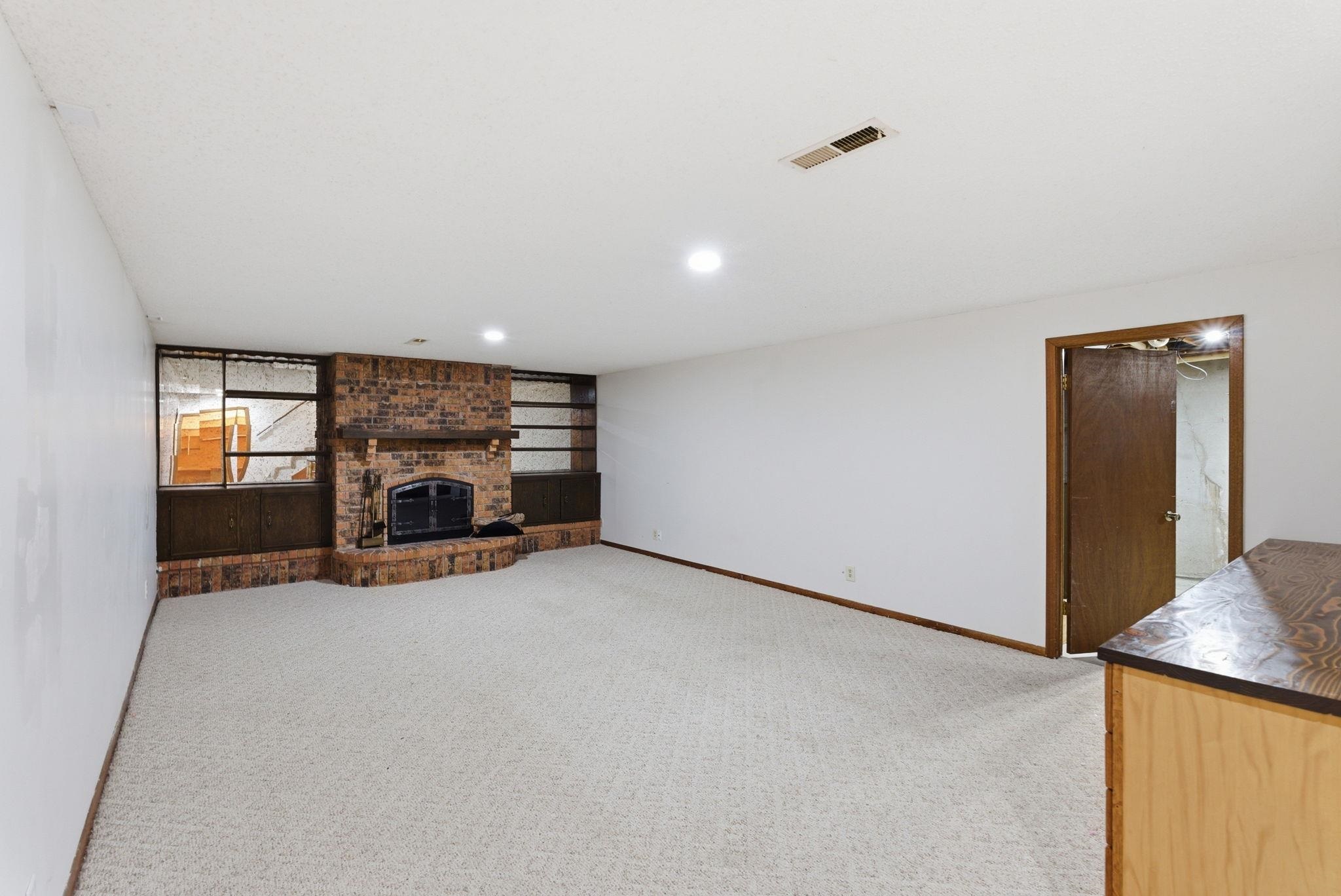 28 Harris Rose Hill KS 67133
