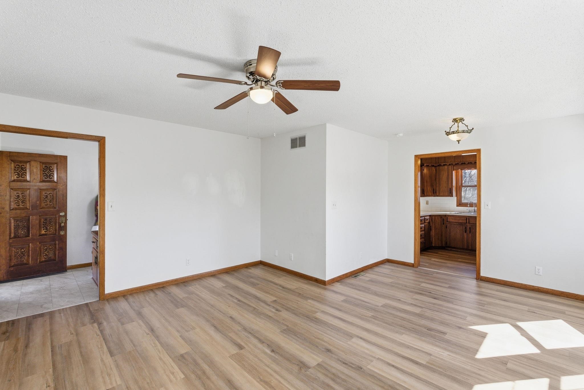 28 Harris Rose Hill KS 67133