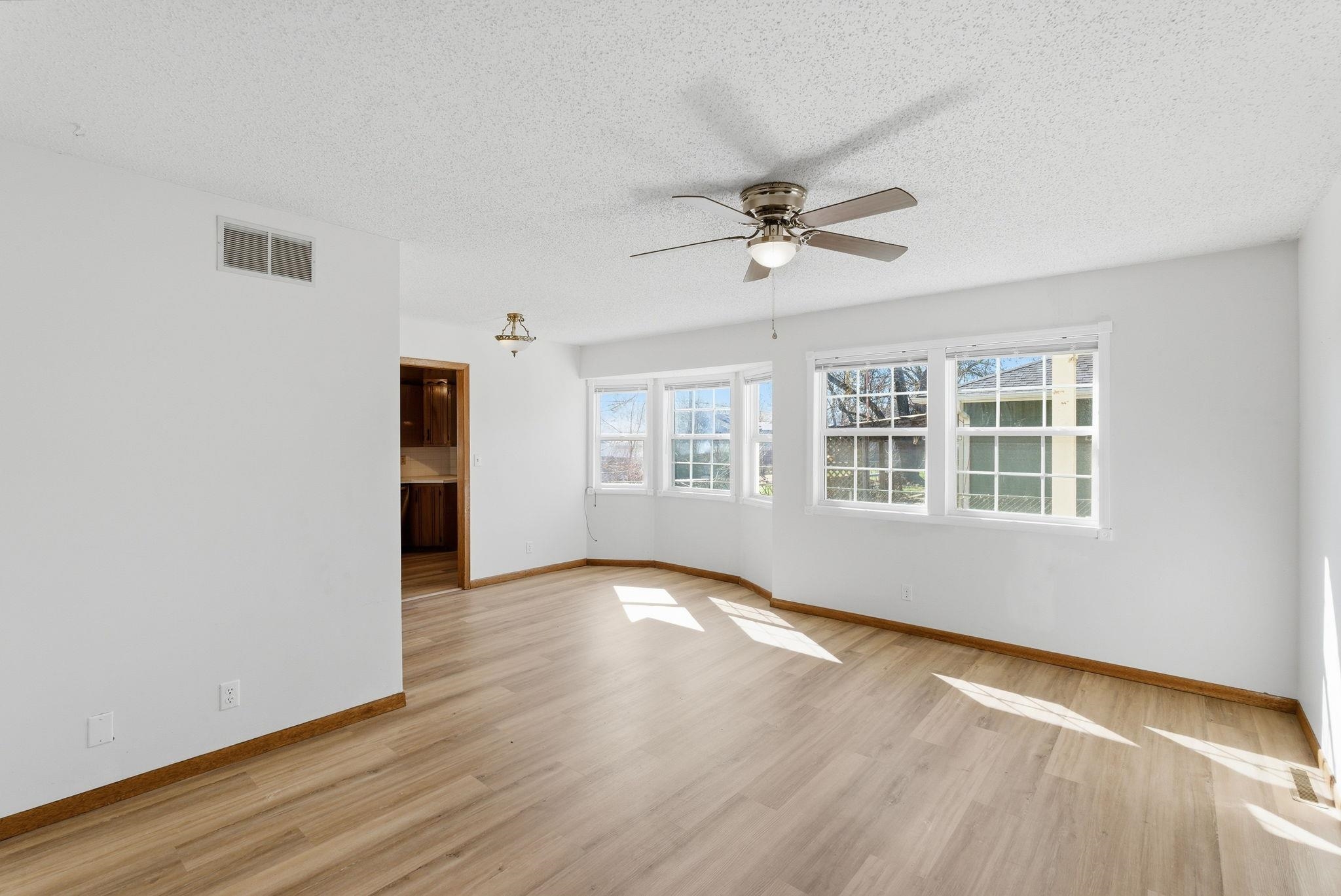 28 Harris Rose Hill KS 67133
