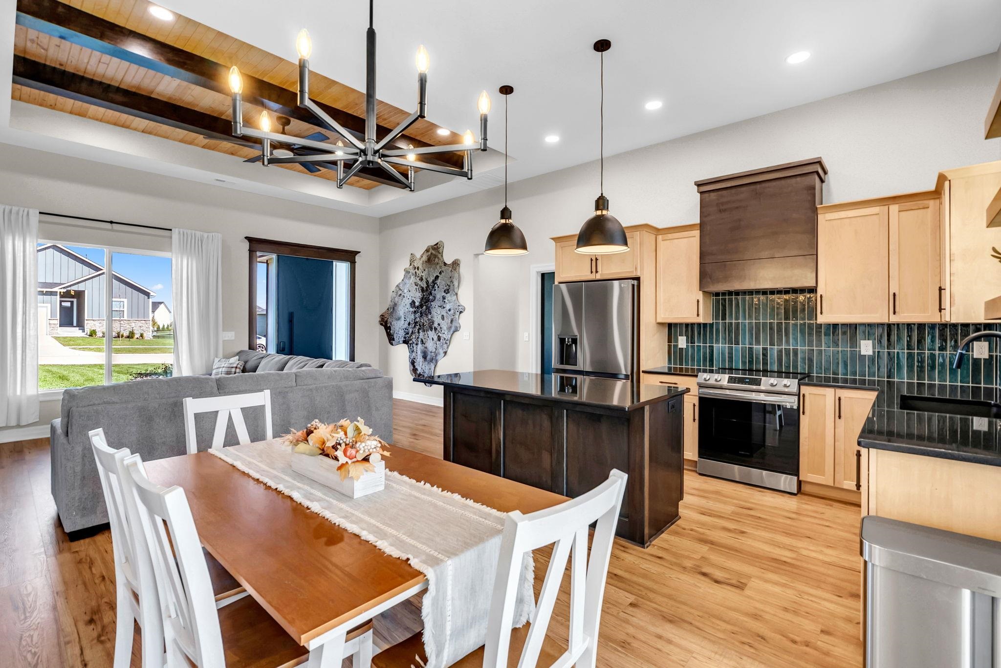 5237 N Cambridge Bel Aire KS 67226