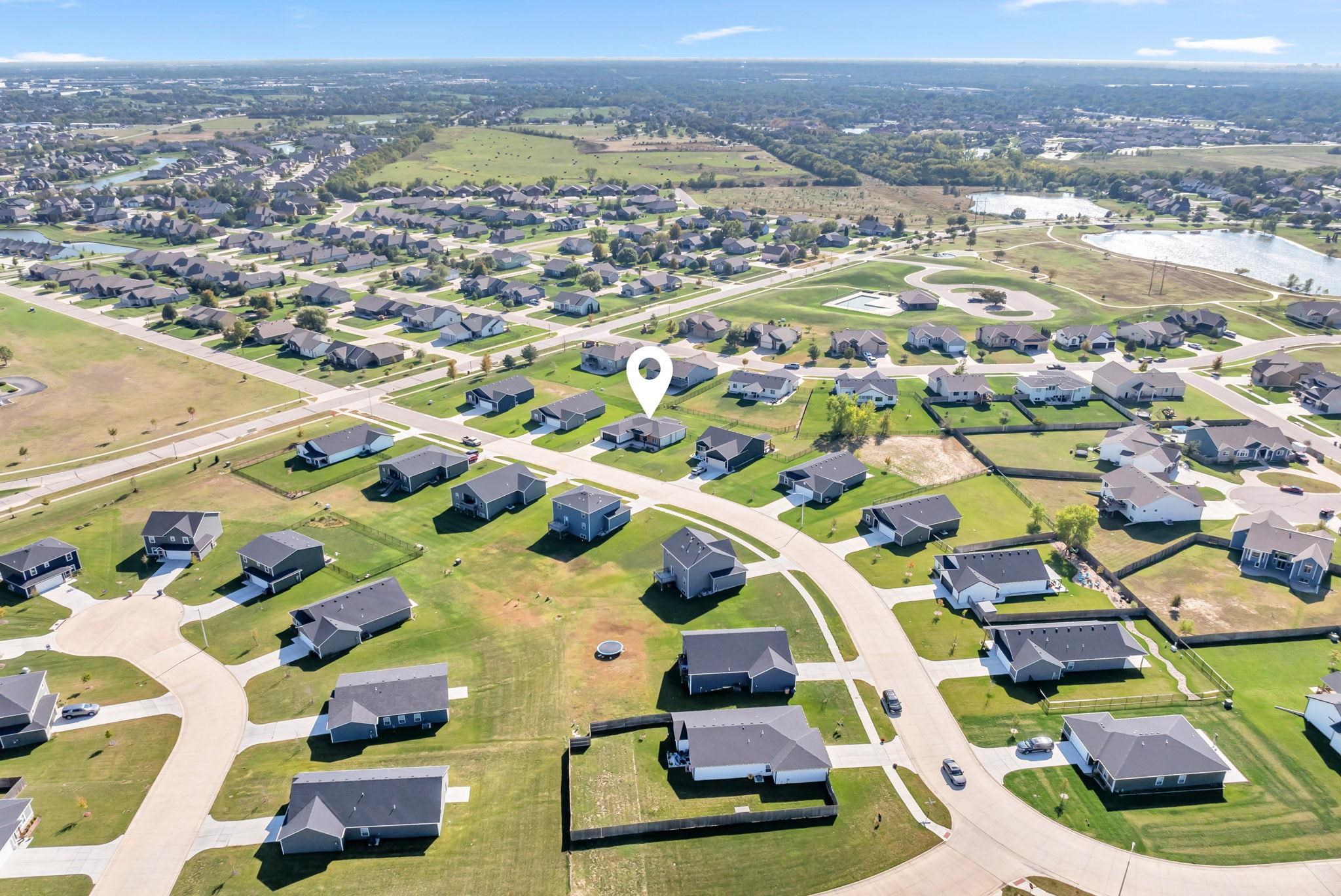 5237 N Cambridge Bel Aire KS 67226