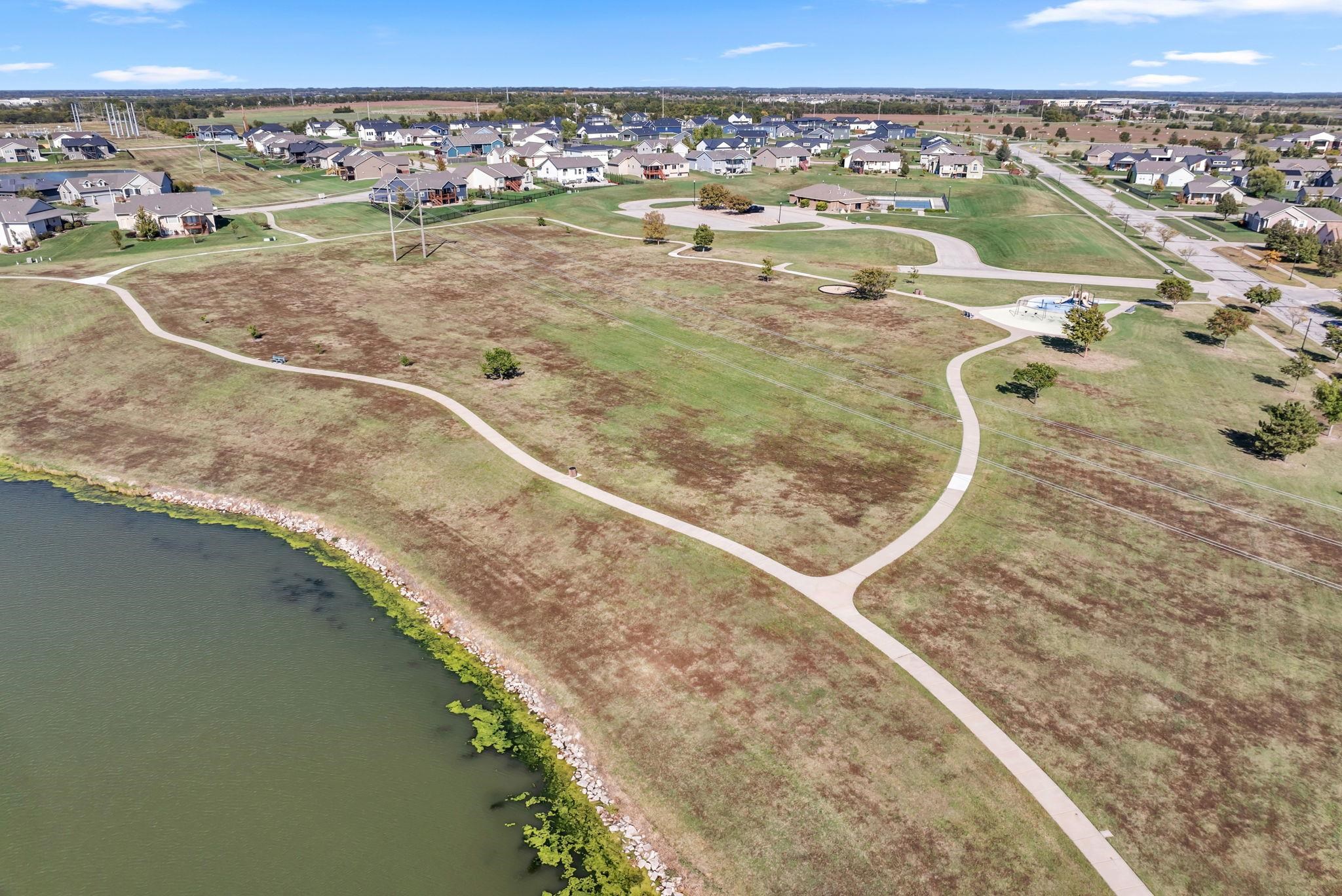 5237 N Cambridge Bel Aire KS 67226