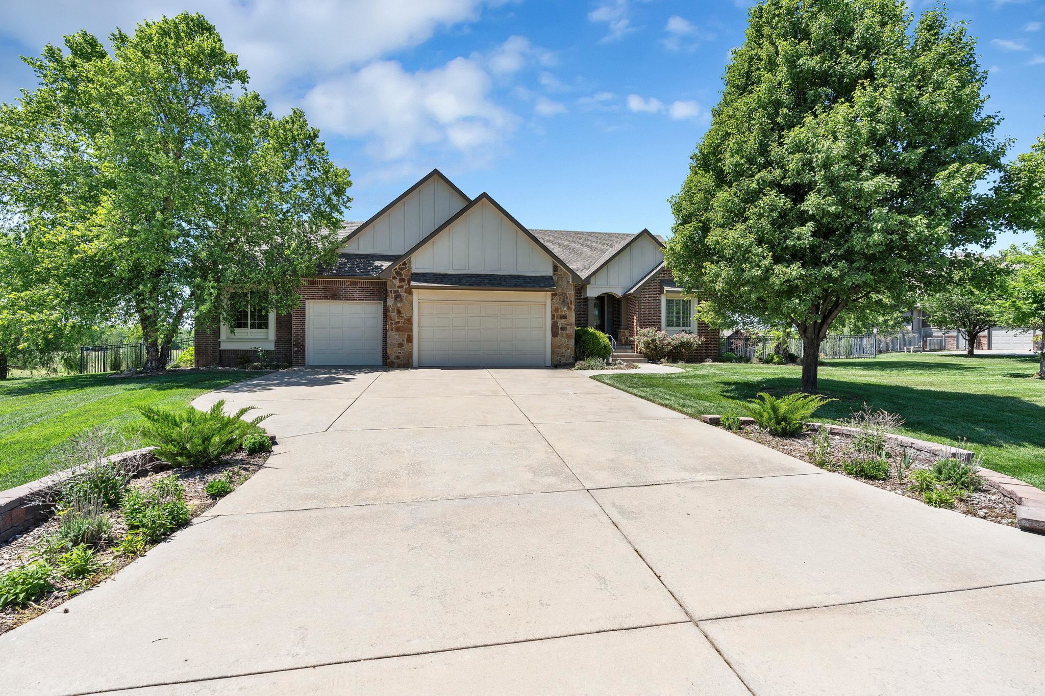 3045 Willow Creek Rose Hill KS 67133