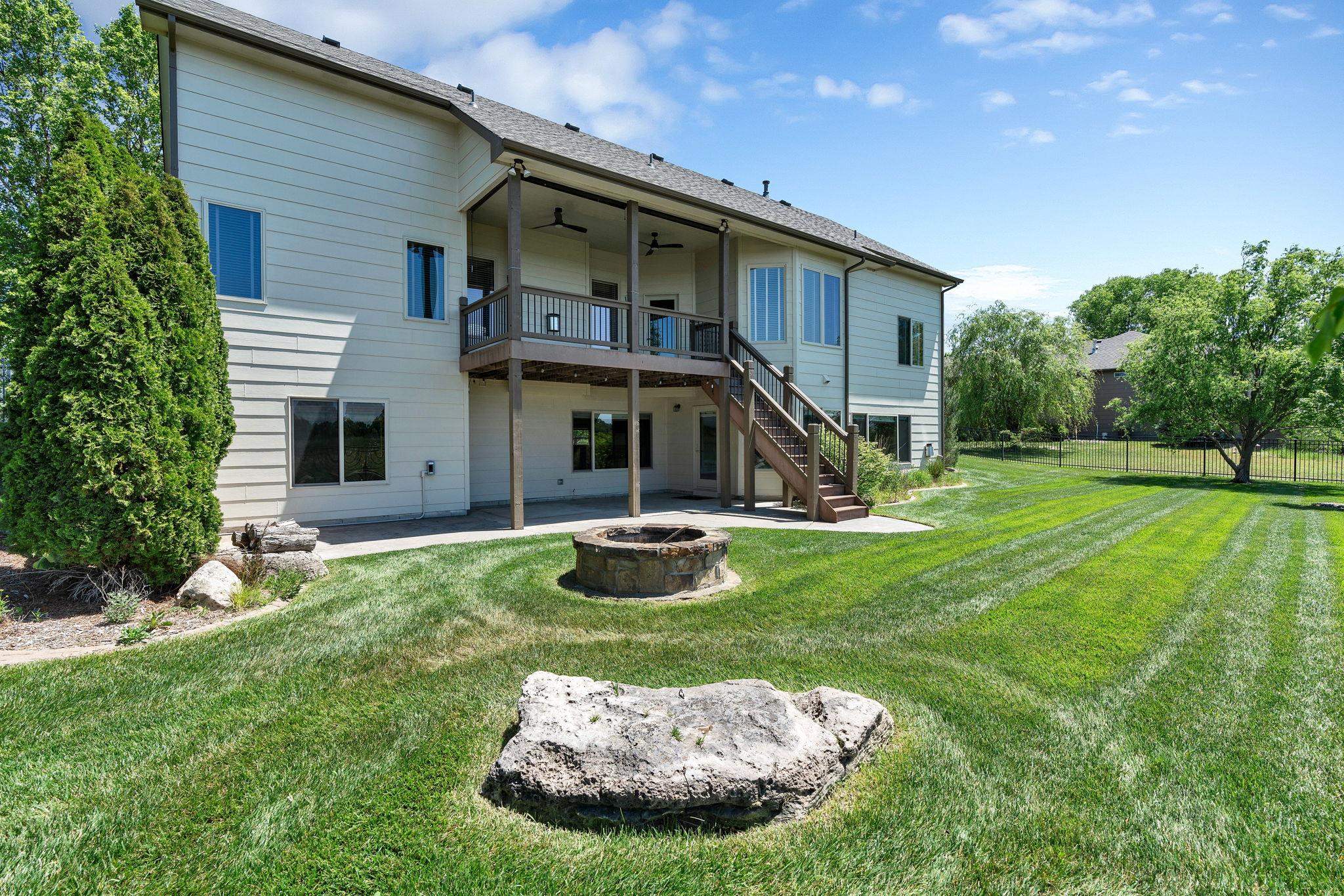 3045 Willow Creek Rose Hill KS 67133