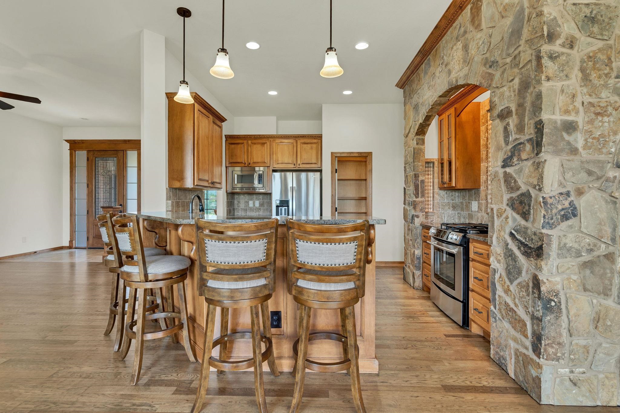 3045 Willow Creek Rose Hill KS 67133