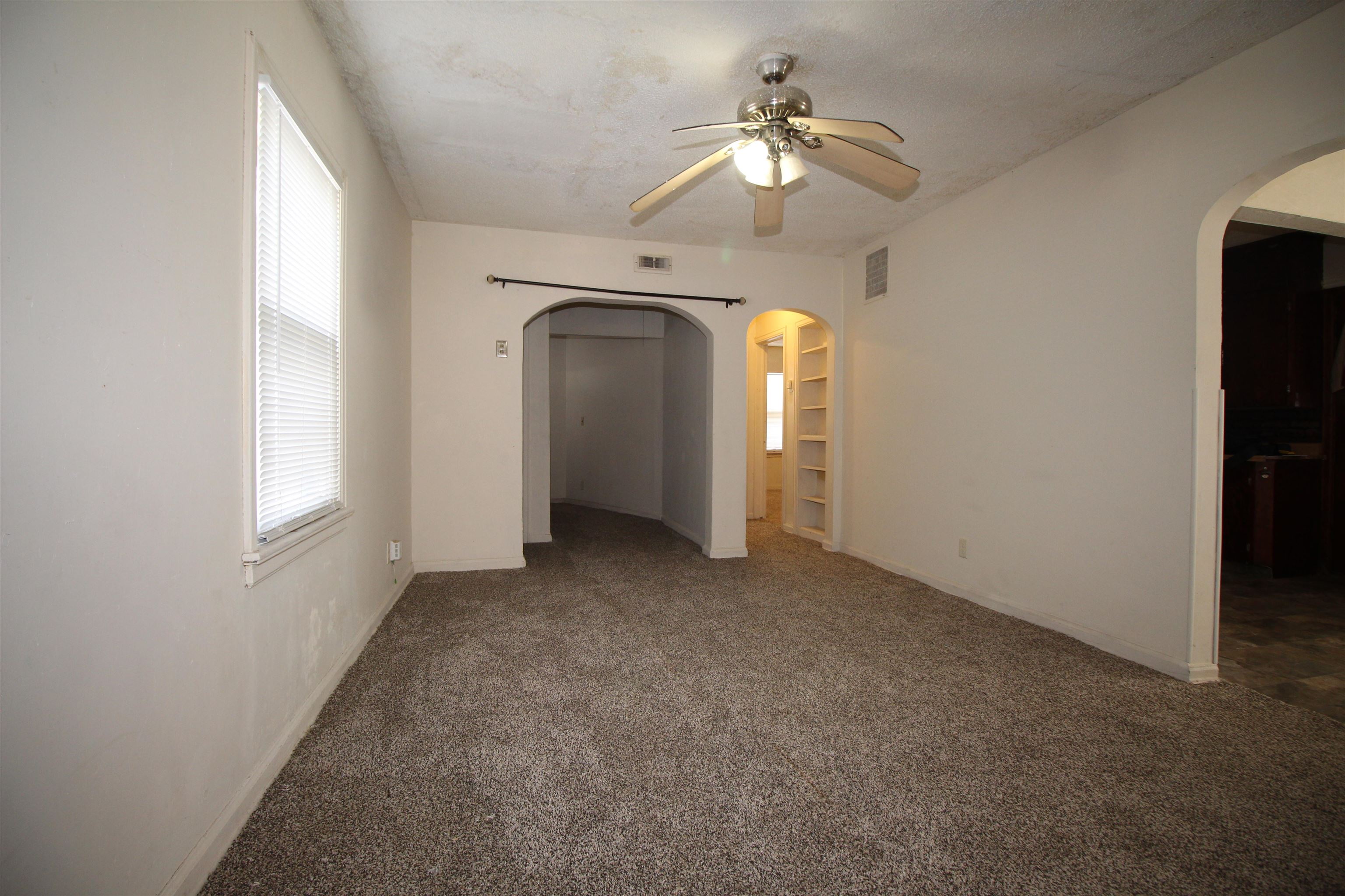 1652 S Washington Avenue Wichita KS 67211-4338
