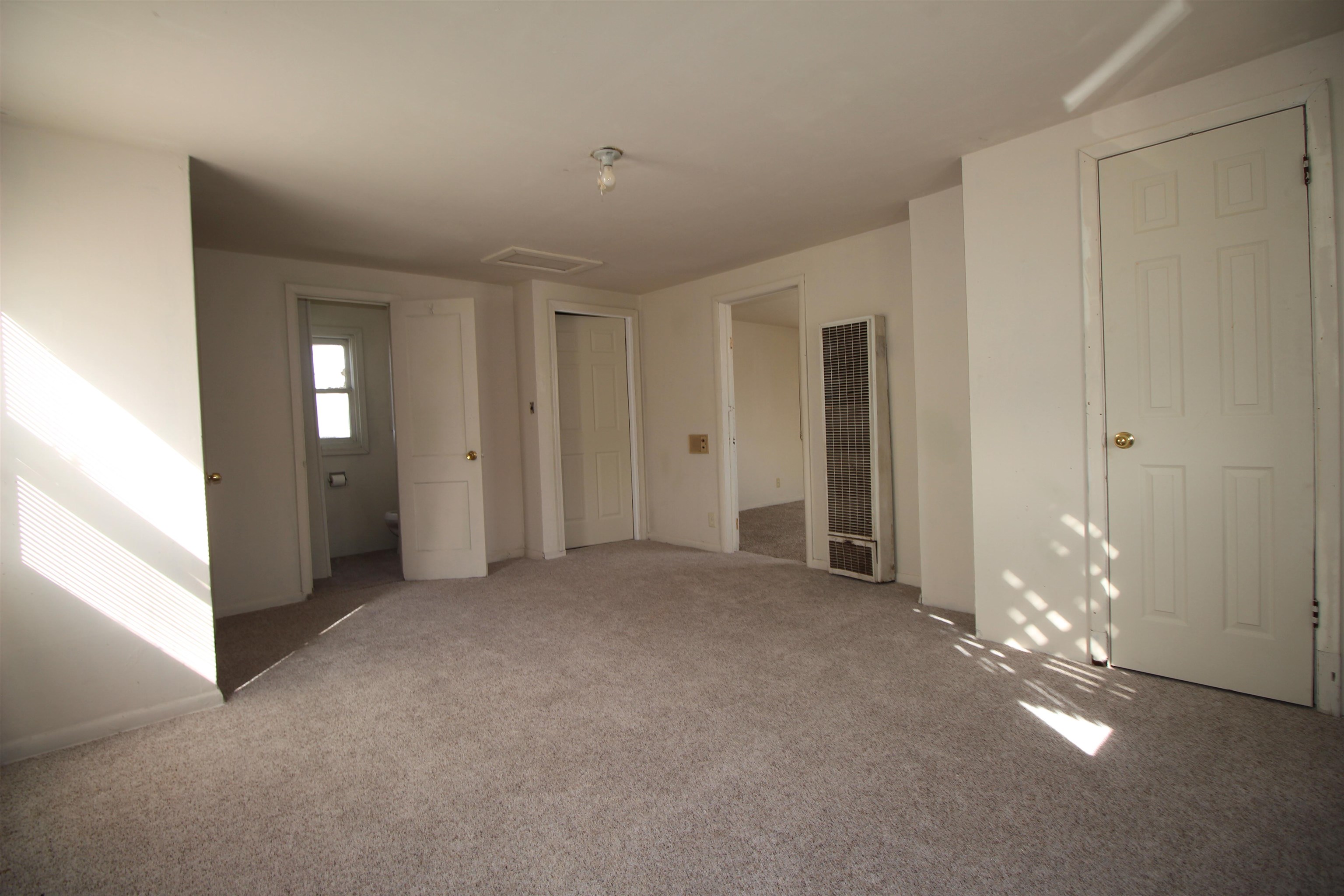 1652 S Washington Avenue Wichita KS 67211-4338