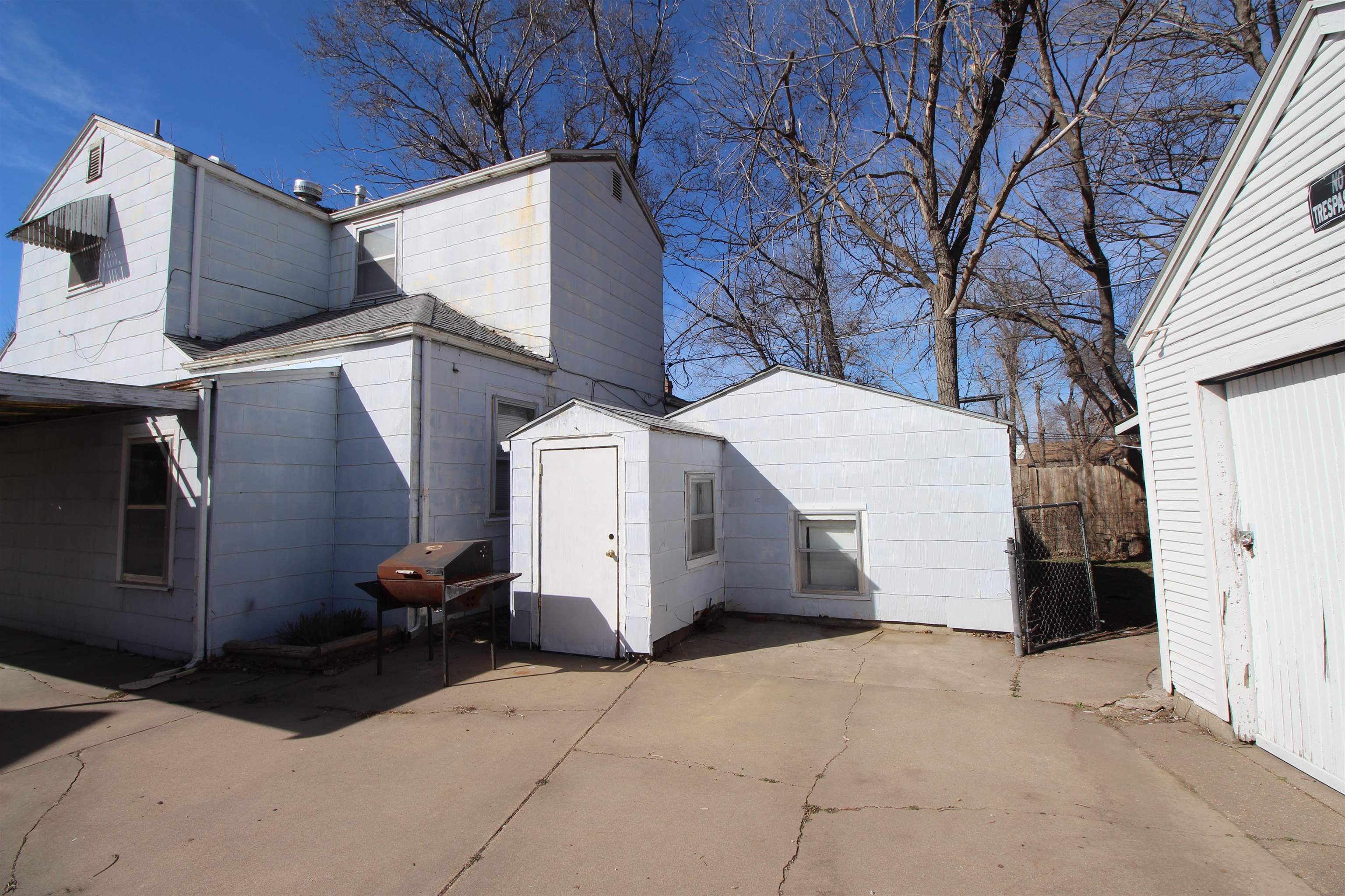 1652 S Washington Avenue Wichita KS 67211-4338