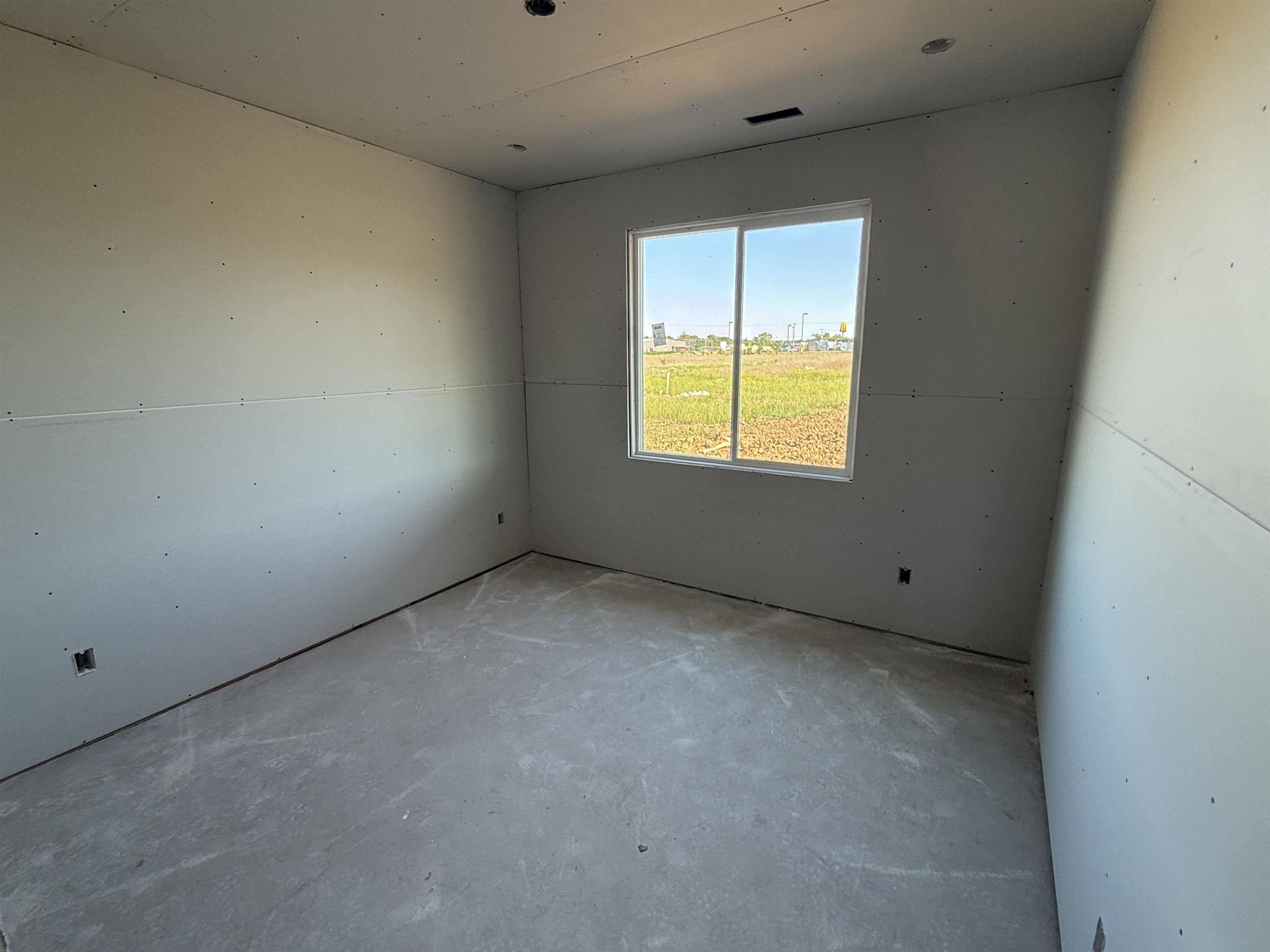 866 N Main Goddard KS 67052