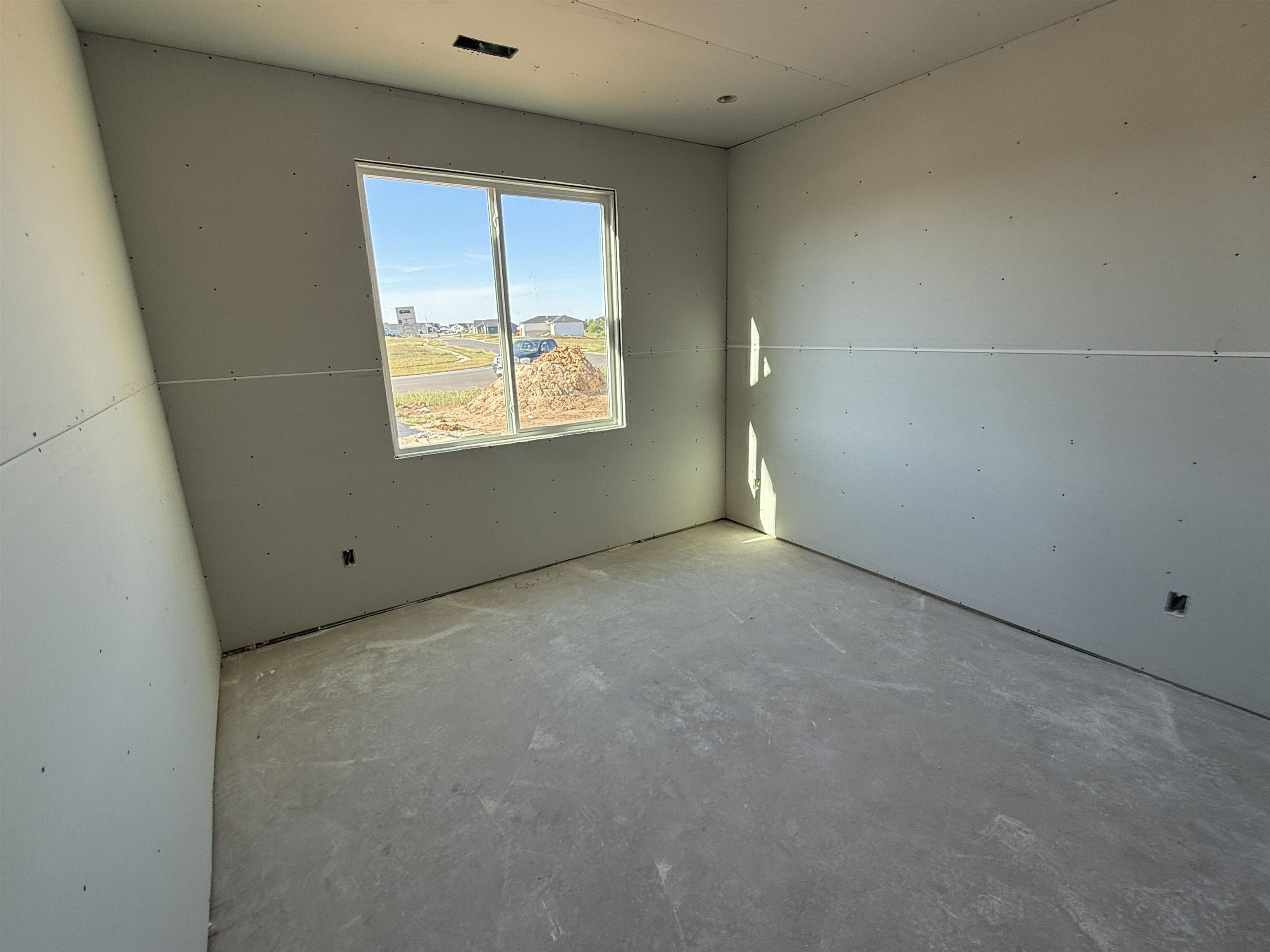 866 N Main Goddard KS 67052