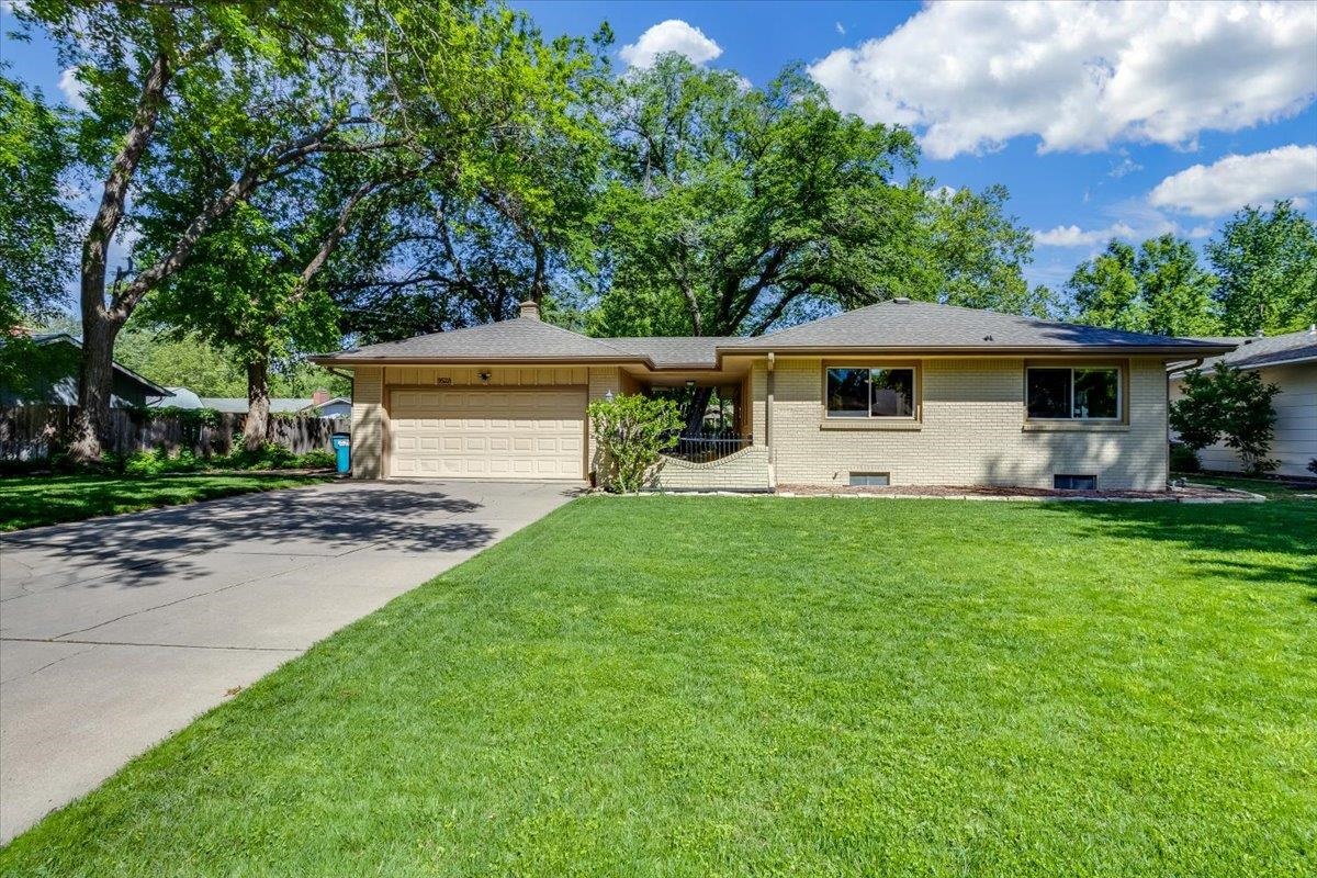 9528 W Shade Wichita KS 67212