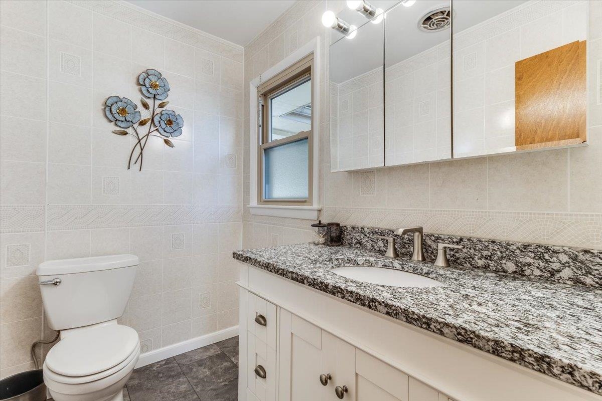 9528 W Shade Wichita KS 67212