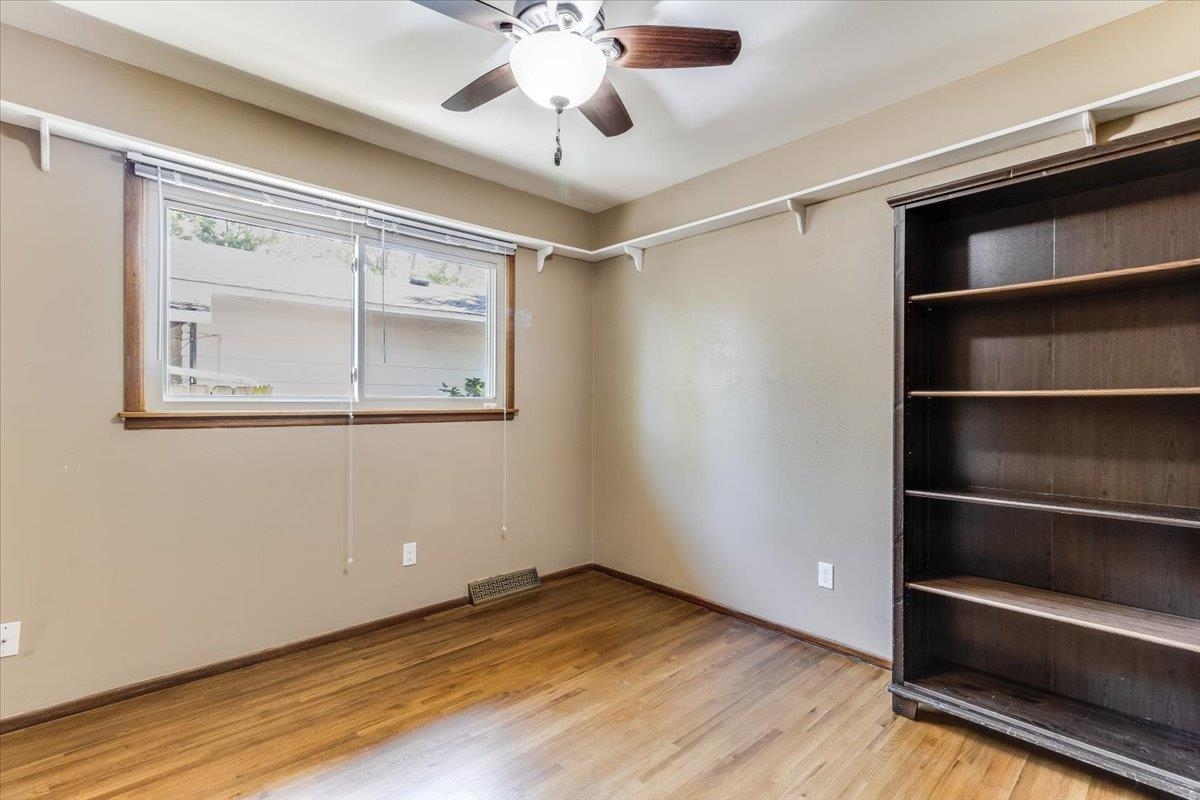 9528 W Shade Wichita KS 67212
