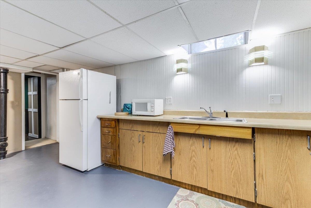 9528 W Shade Wichita KS 67212