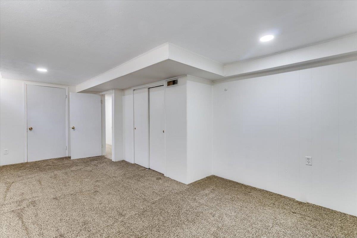 9528 W Shade Wichita KS 67212