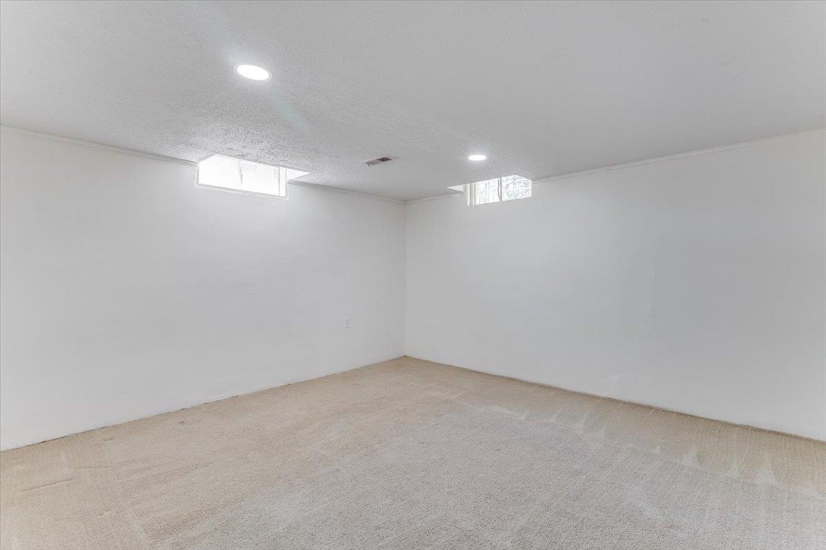 9528 W Shade Wichita KS 67212