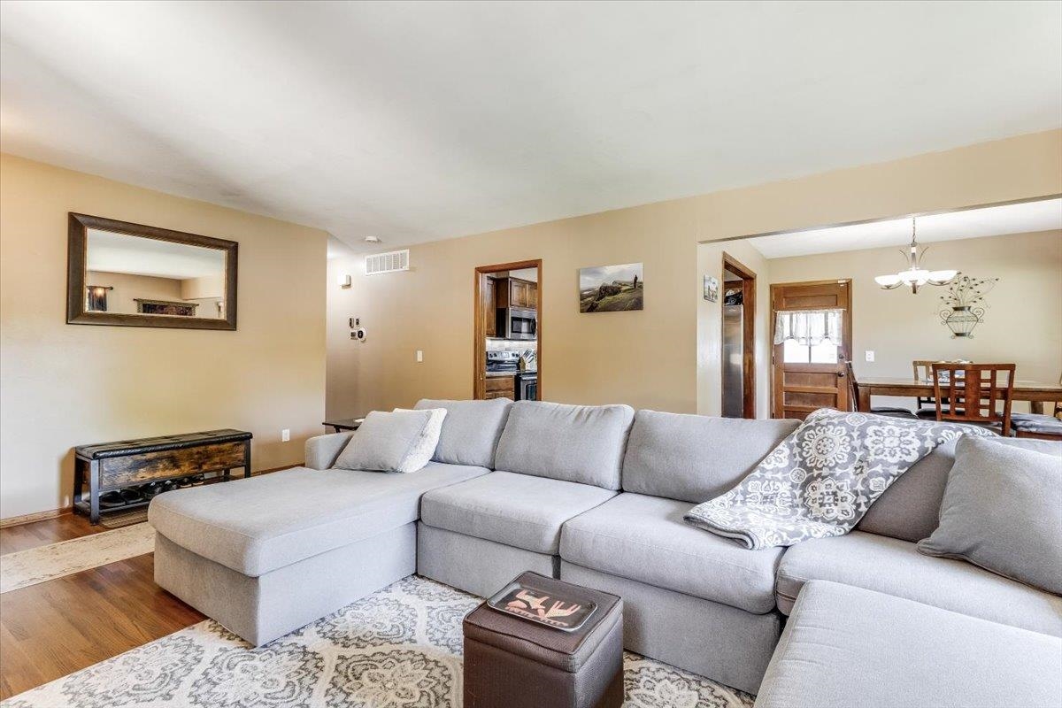 9528 W Shade Wichita KS 67212