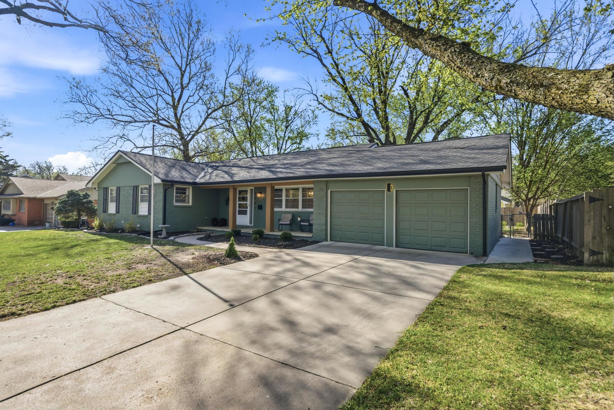 7407 E Plaza Lane Wichita KS 67206-2127