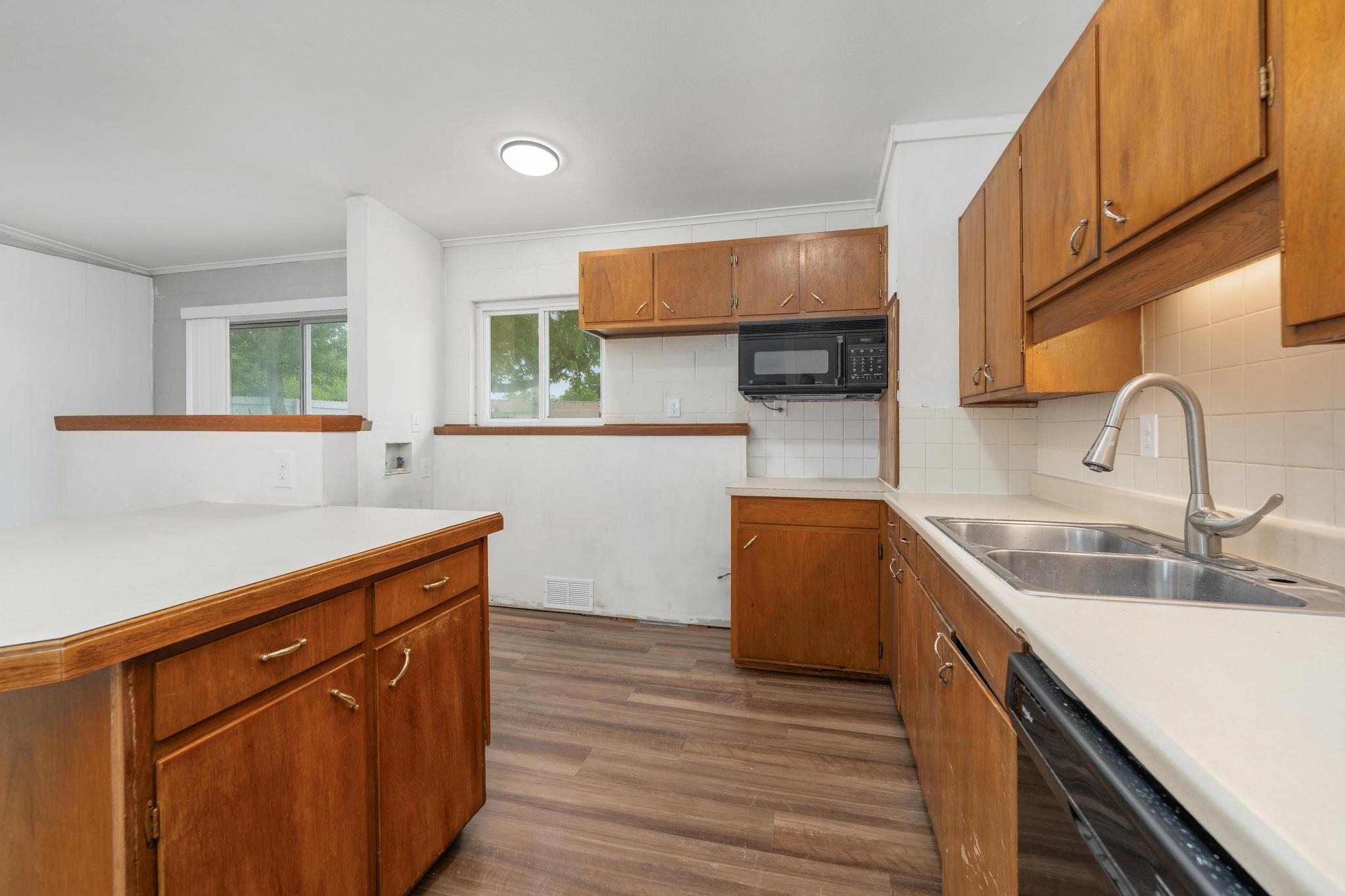 617 N High Wellington KS 67152
