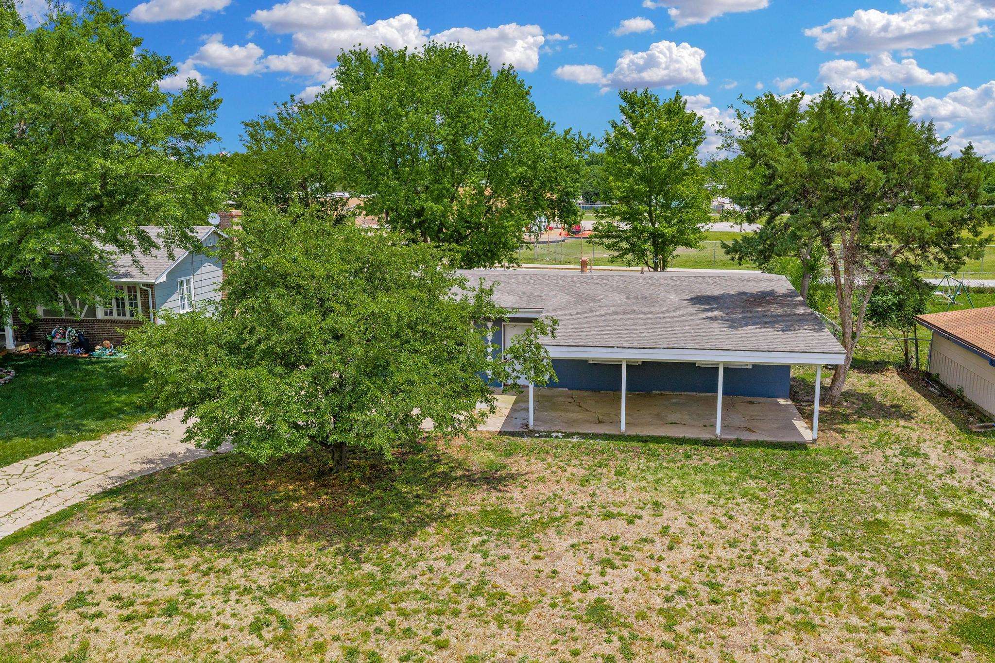 617 N High Wellington KS 67152
