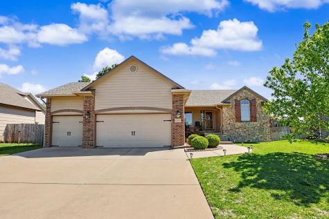 2113 N Walnut Creek Drive Derby KS 67037