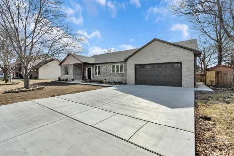 7215 E Ayesbury Wichita KS 67226