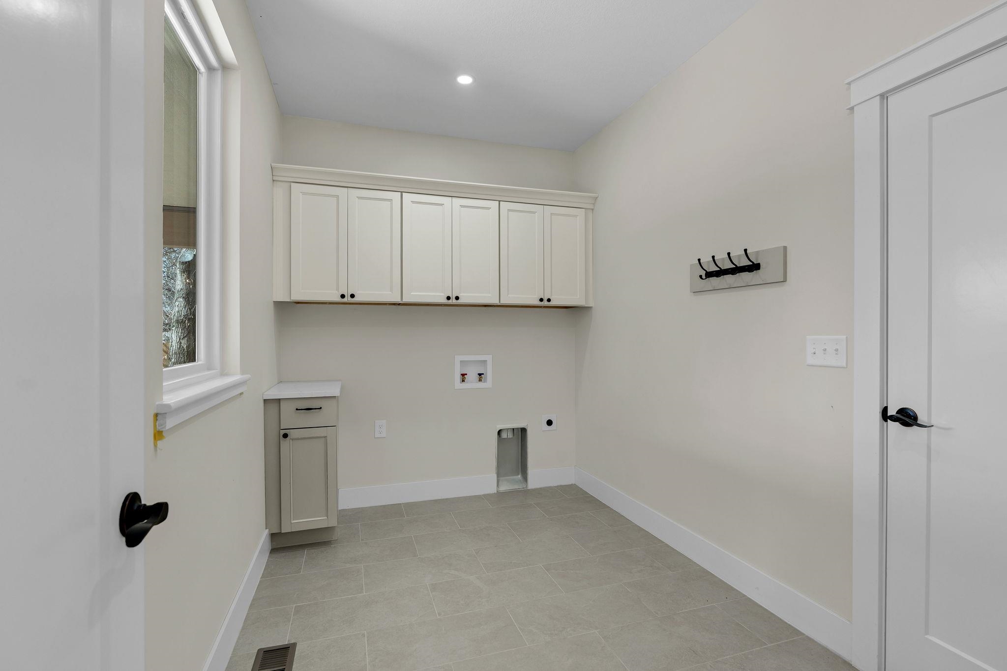 7215 E Ayesbury Wichita KS 67226