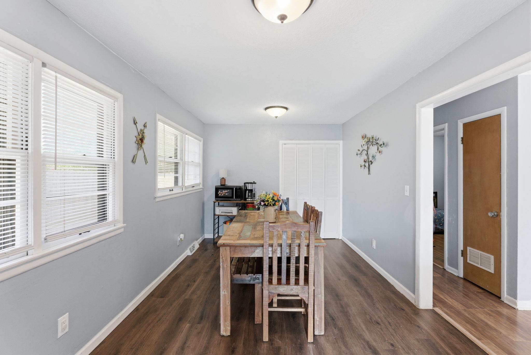 312 N Brownthrush Lane Wichita KS 67212