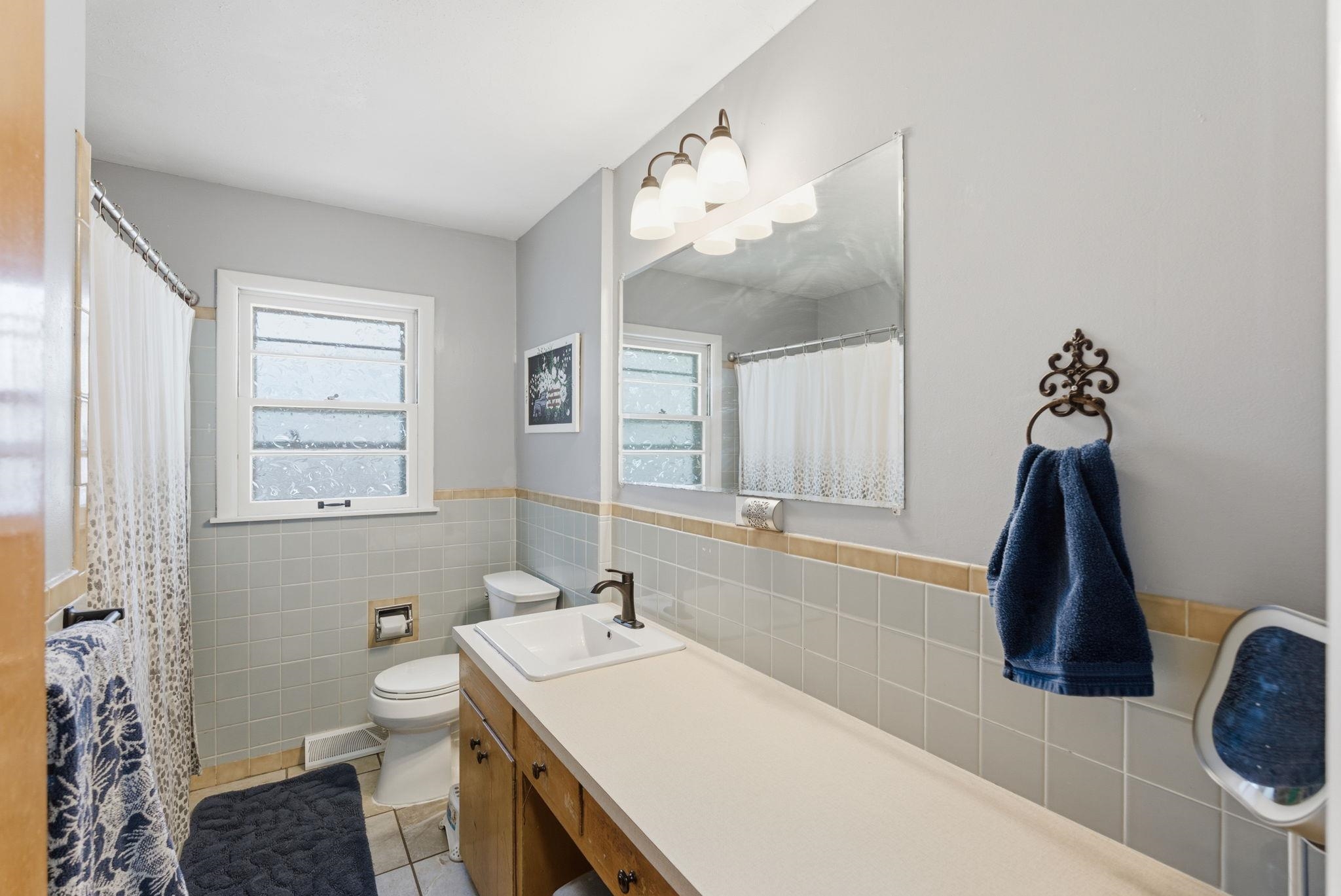 312 N Brownthrush Lane Wichita KS 67212
